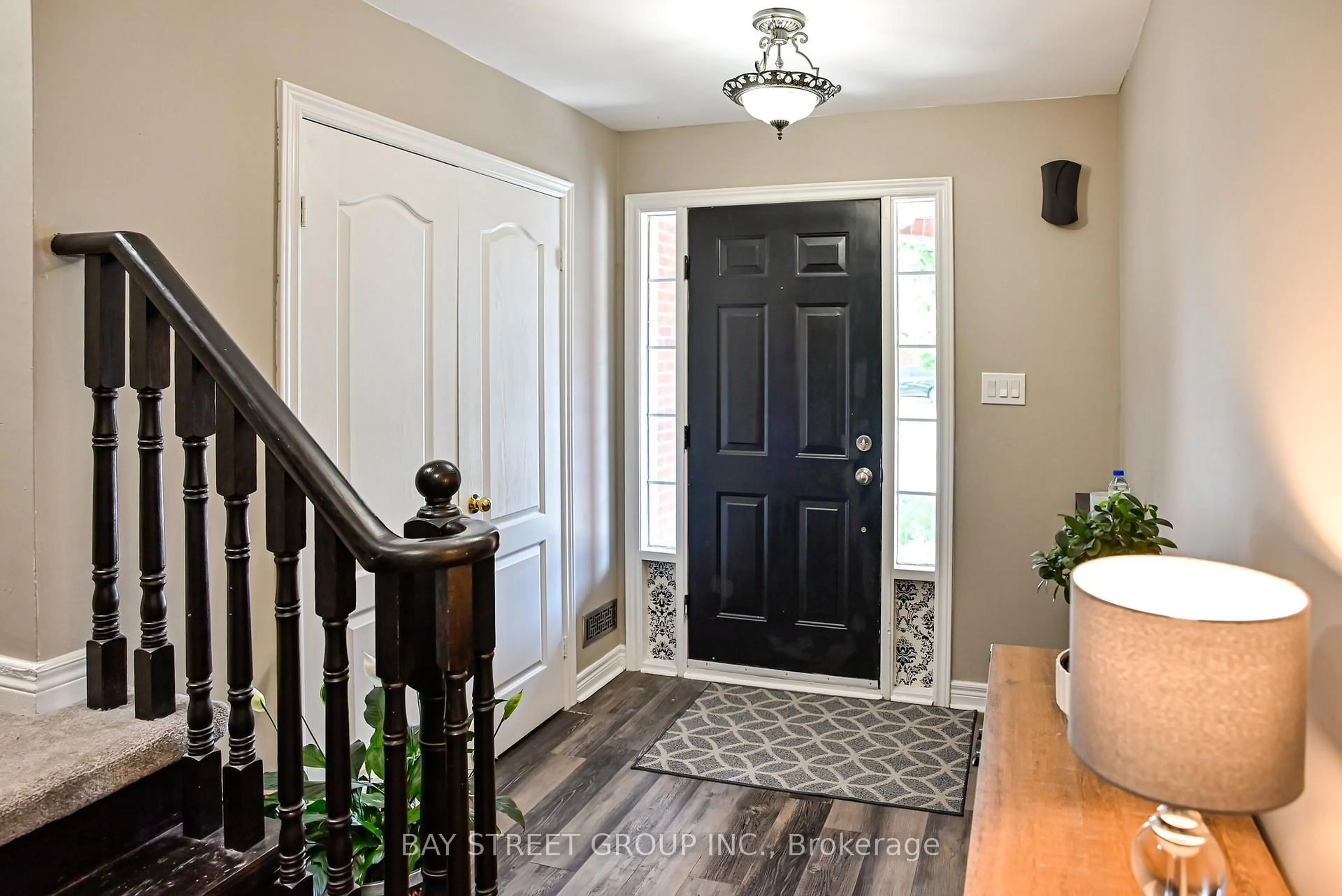 Indoor entryway for 190 Harding Blvd #125, Richmond Hill Ontario L4C 0J9