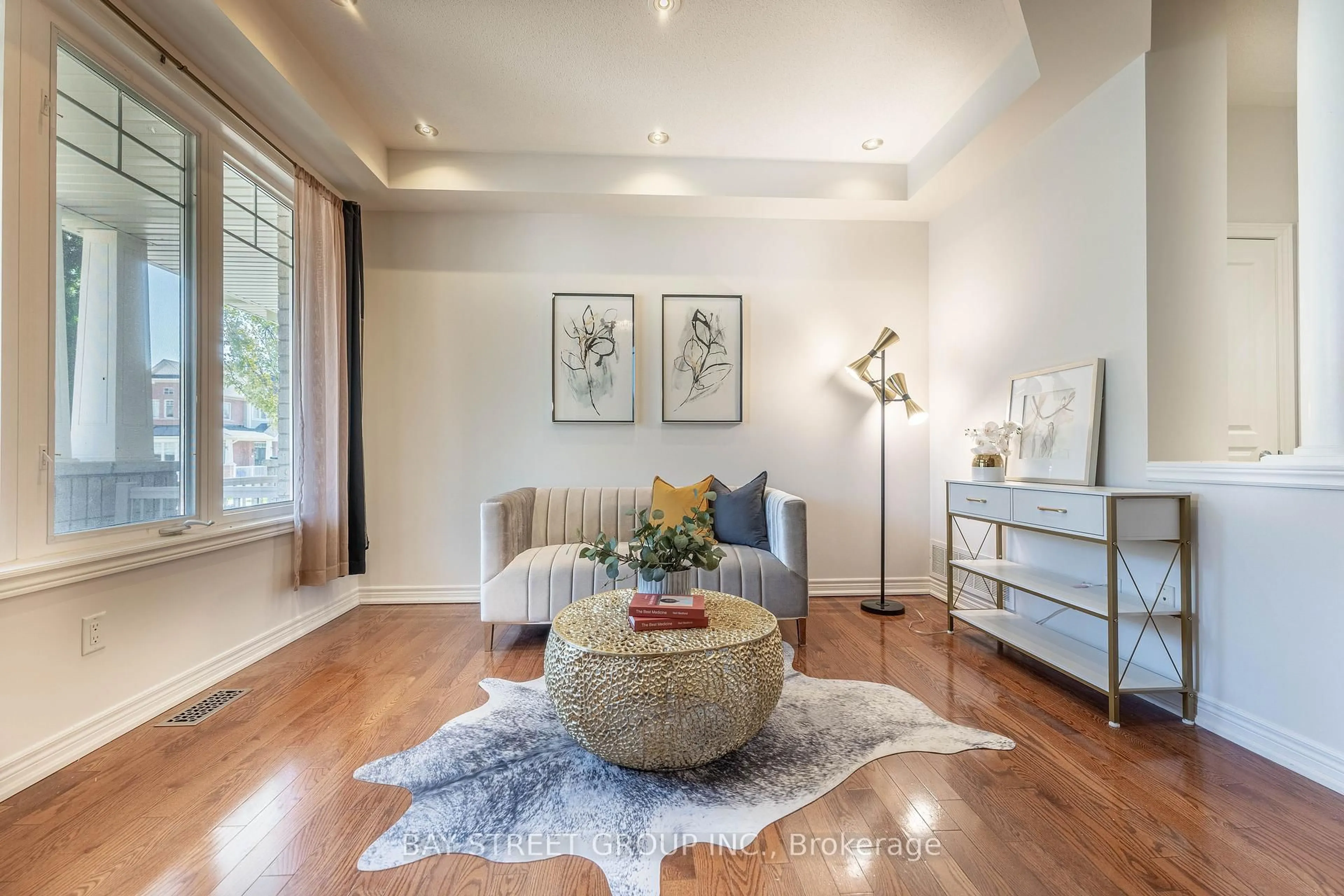 Living room with furniture, unknown for 22 Windrow St, Richmond Hill Ontario L4E 0C1