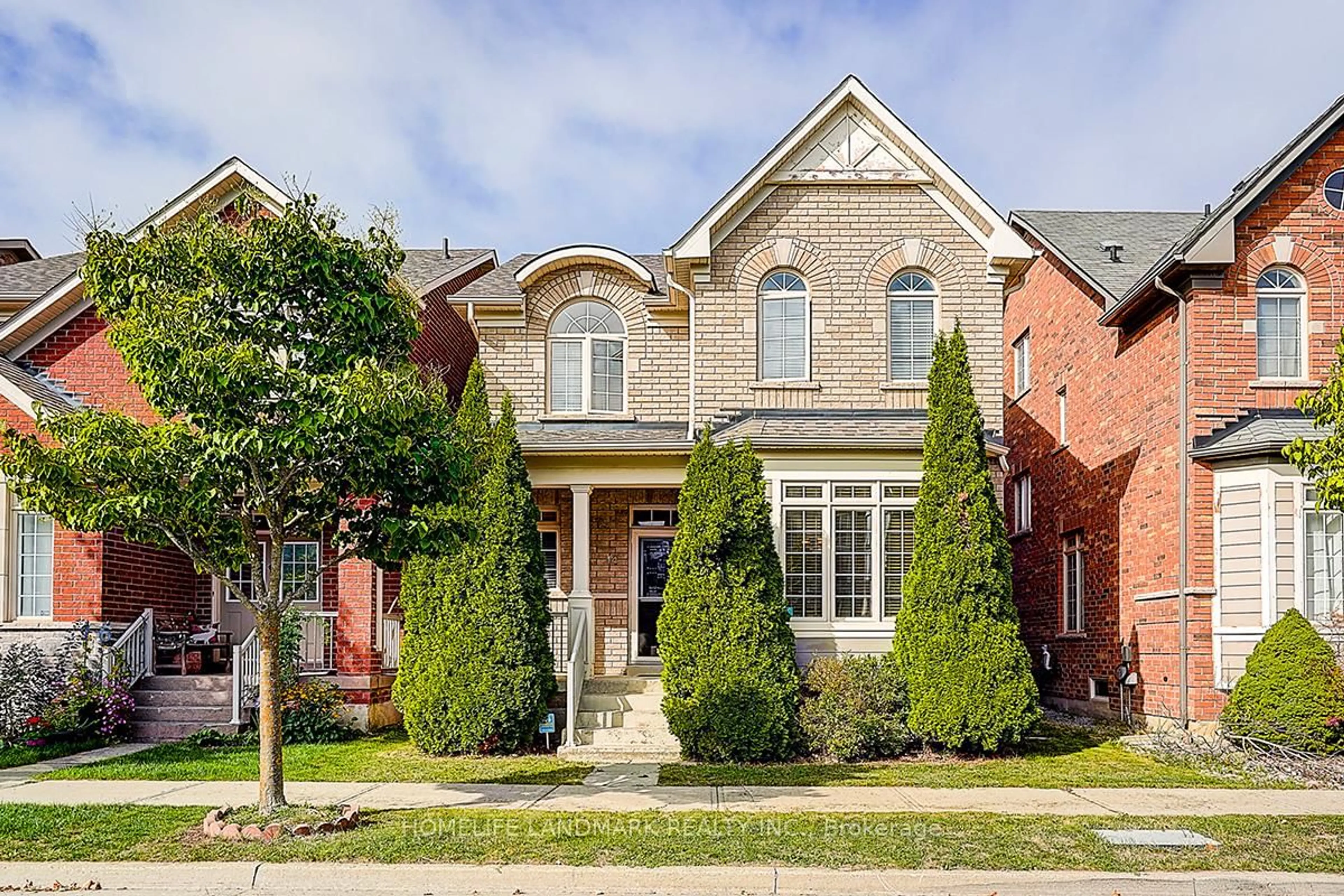 Home with brick exterior material, street for 14 Tottenham Crt, Markham Ontario L6B 1H5