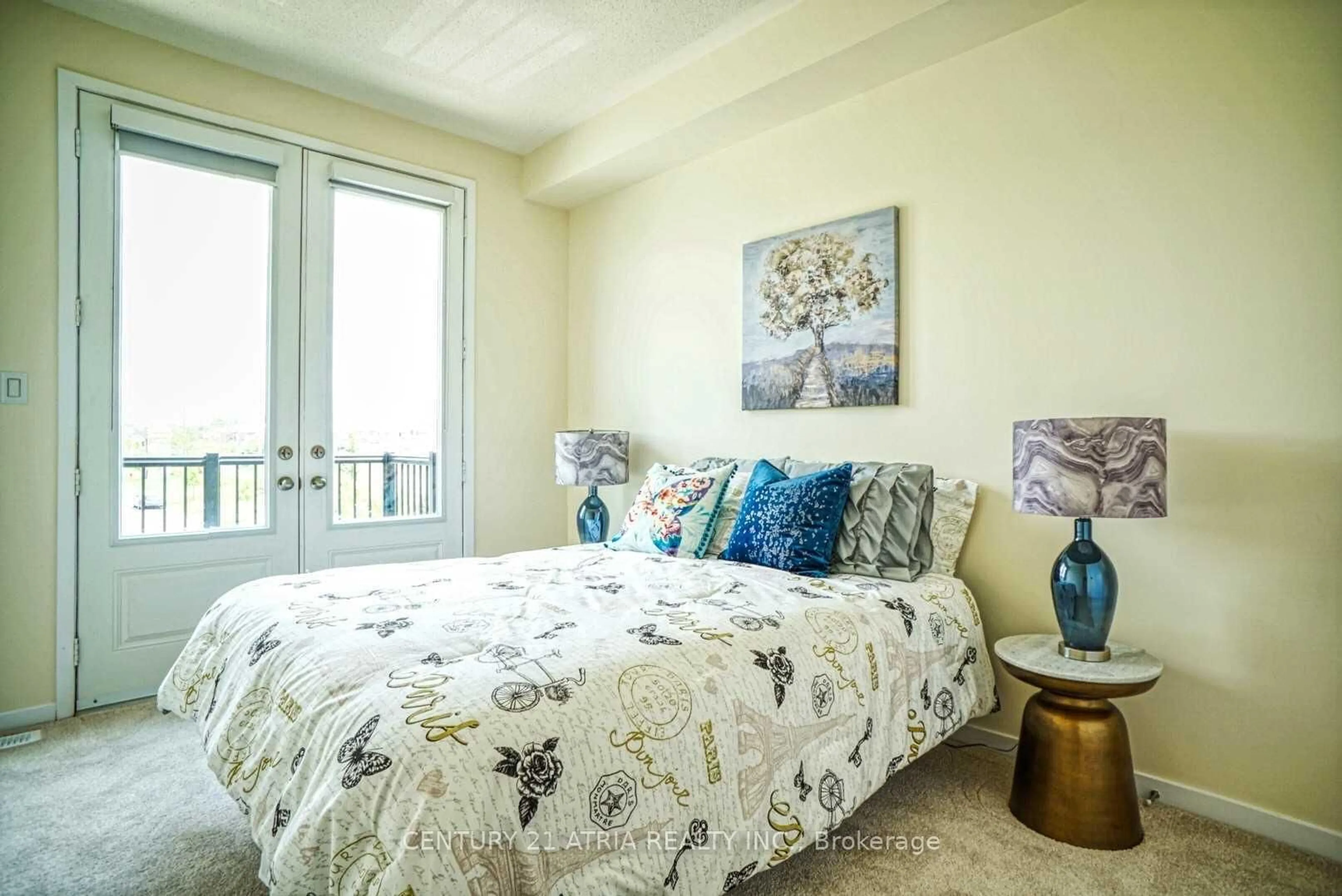 Bedroom with bed, unknown for 368 Elyse Crt, Aurora Ontario L4G 2C9