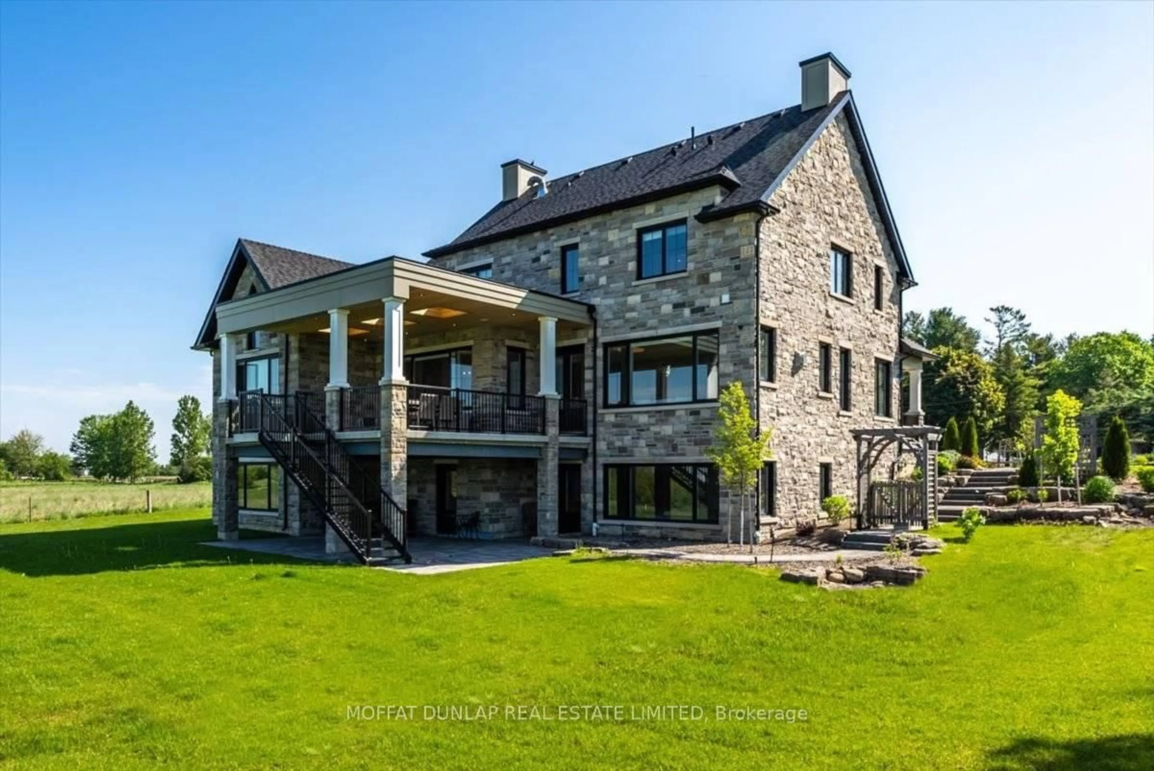 Home with brick exterior material, building for 16660 Keele St, King Ontario L7B 0G1