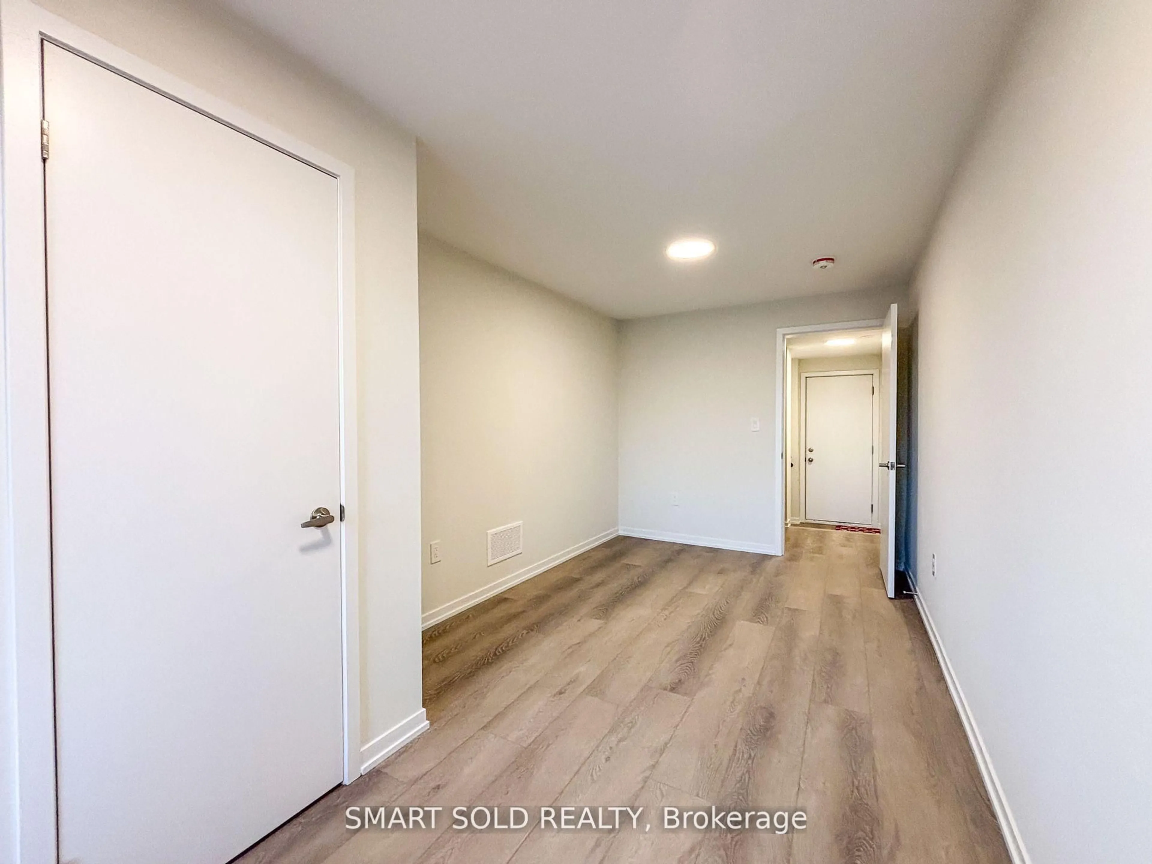 A pic of a room for 8 Matawin Lane, Richmond Hill Ontario L4B 0H8
