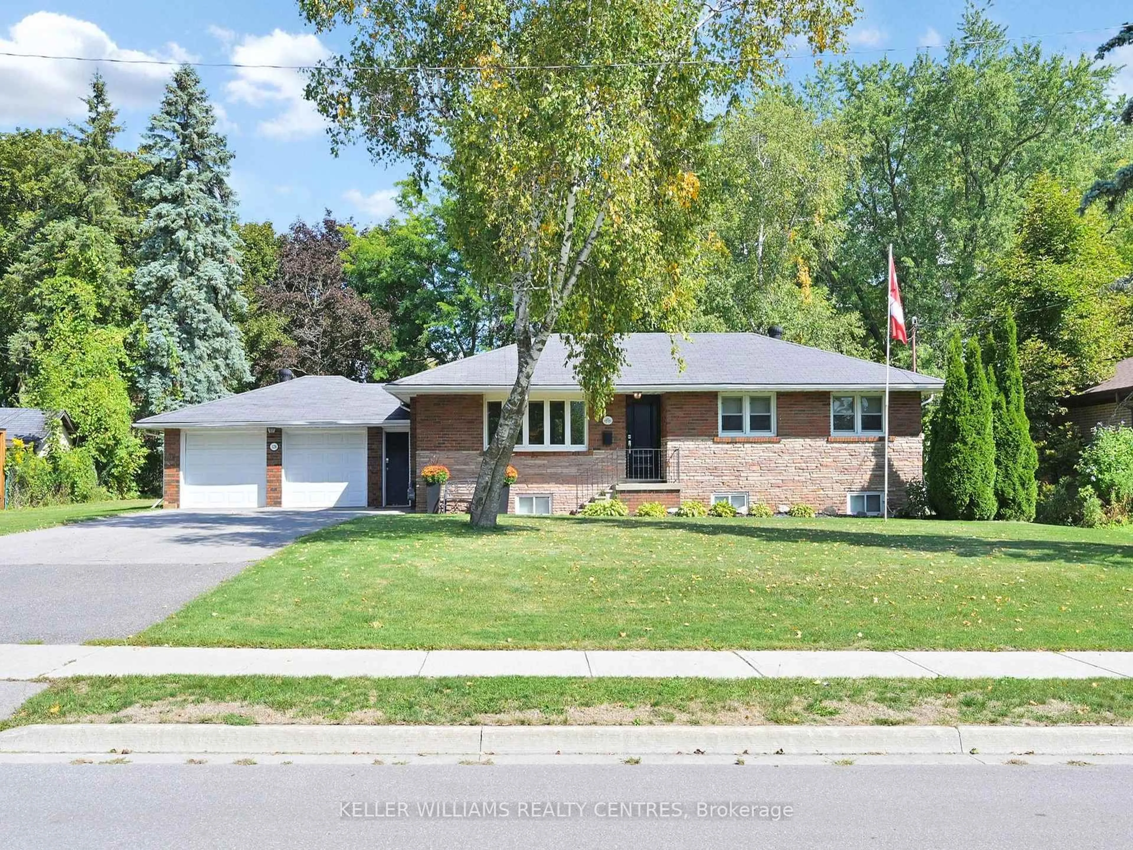 Home with brick exterior material, street for 128 Maytree Ave, Whitchurch-Stouffville Ontario L4A 1G2