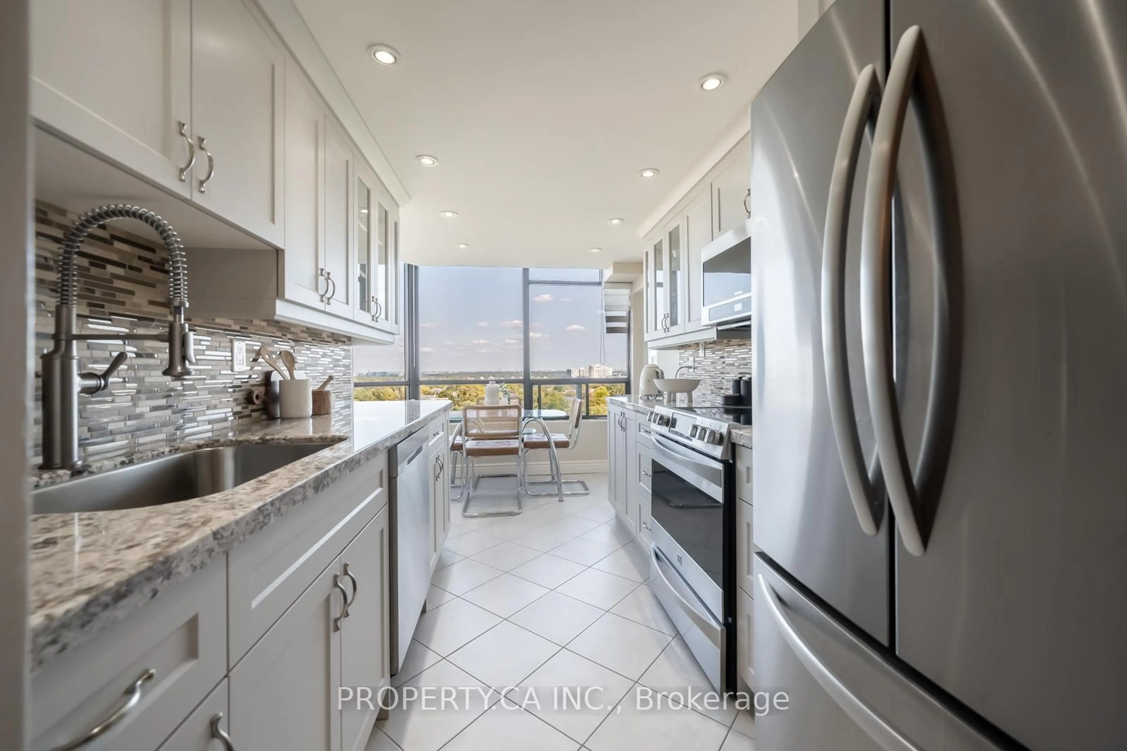 Unknown for 7460 Bathurst St #1405, Vaughan Ontario L4J 7K9