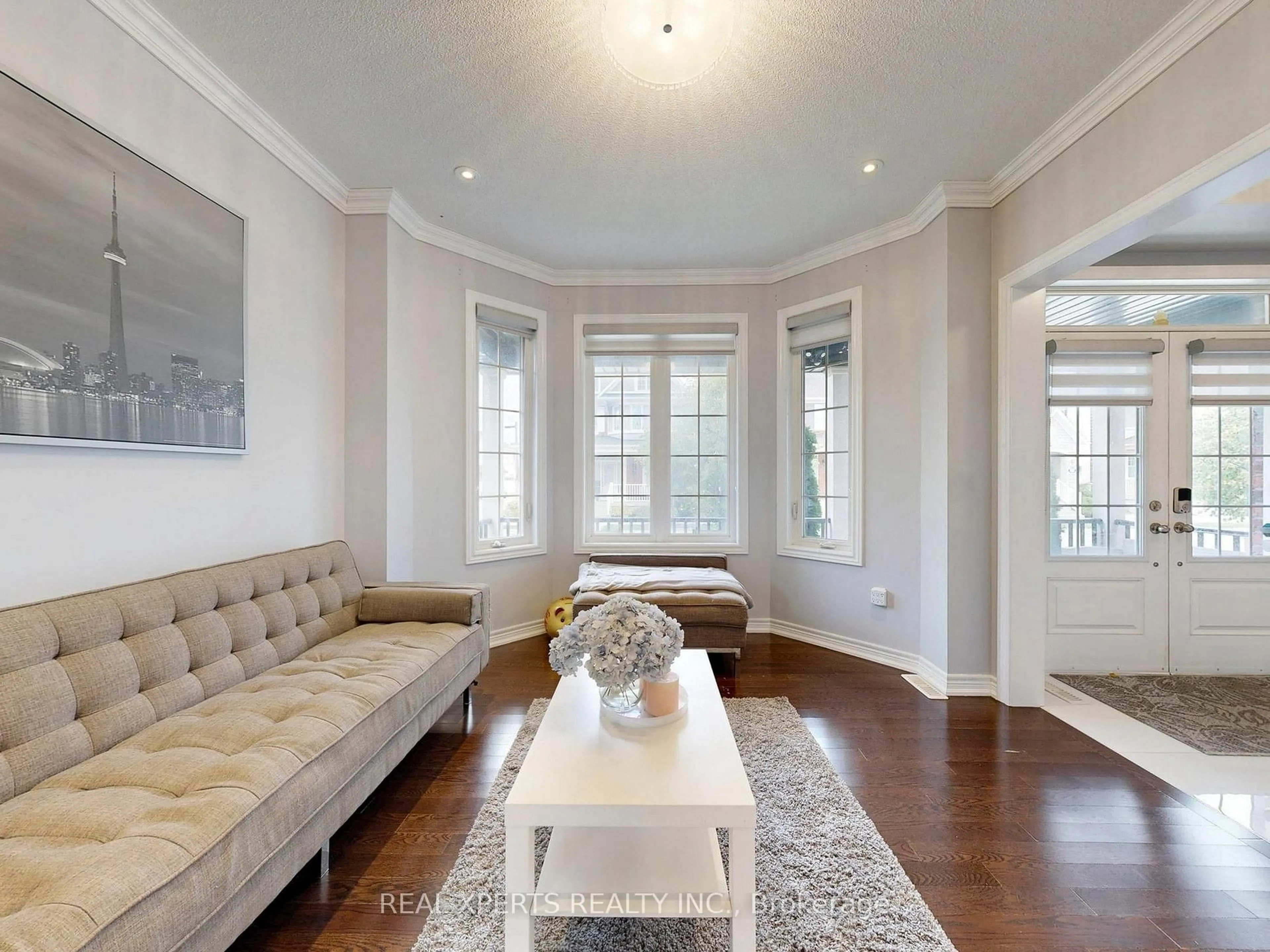 Living room with furniture, unknown for 221 The Meadows Ave, Markham Ontario L6B 0W3