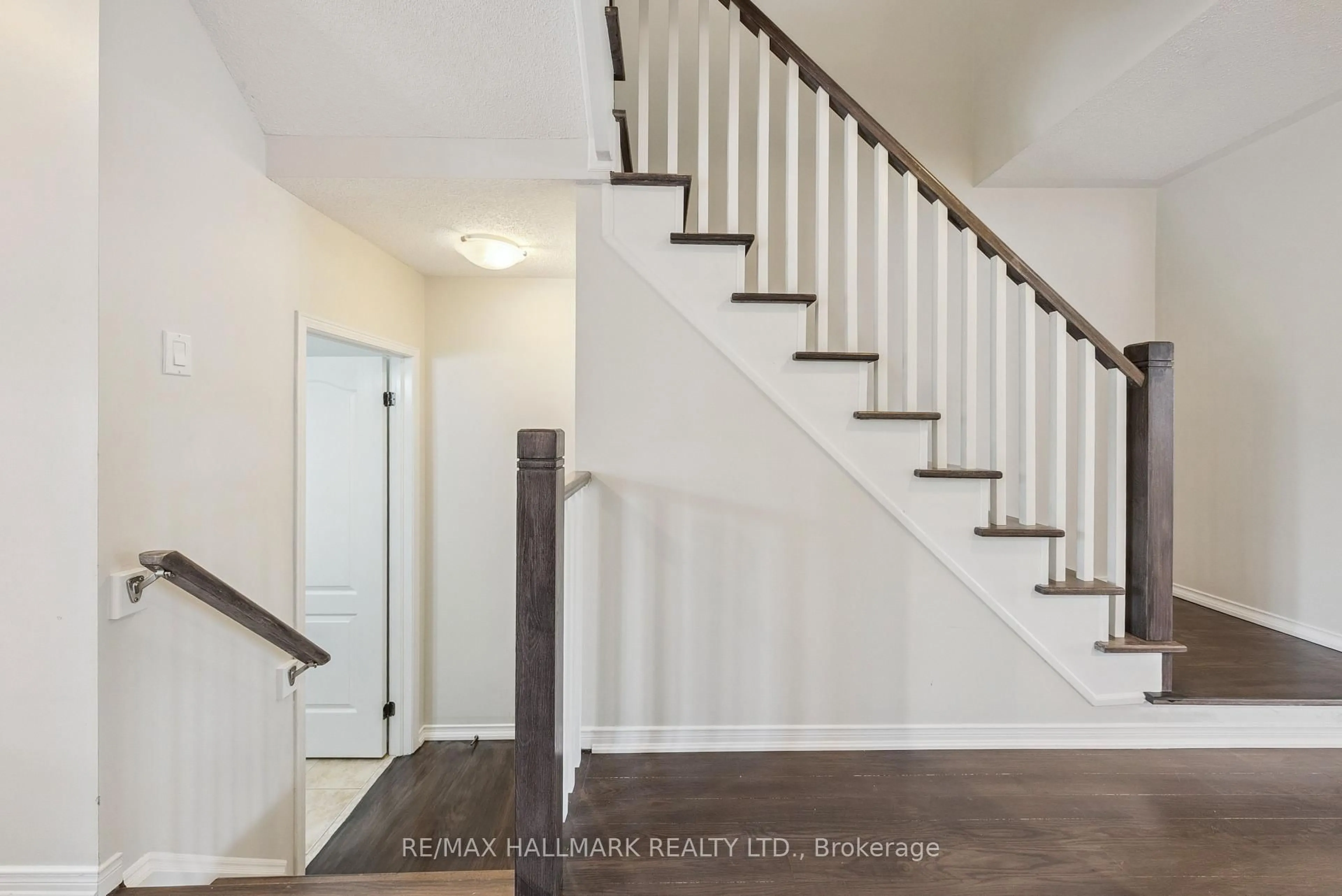 Stairs for 6 Calafia St, Markham Ontario L6B 0H6