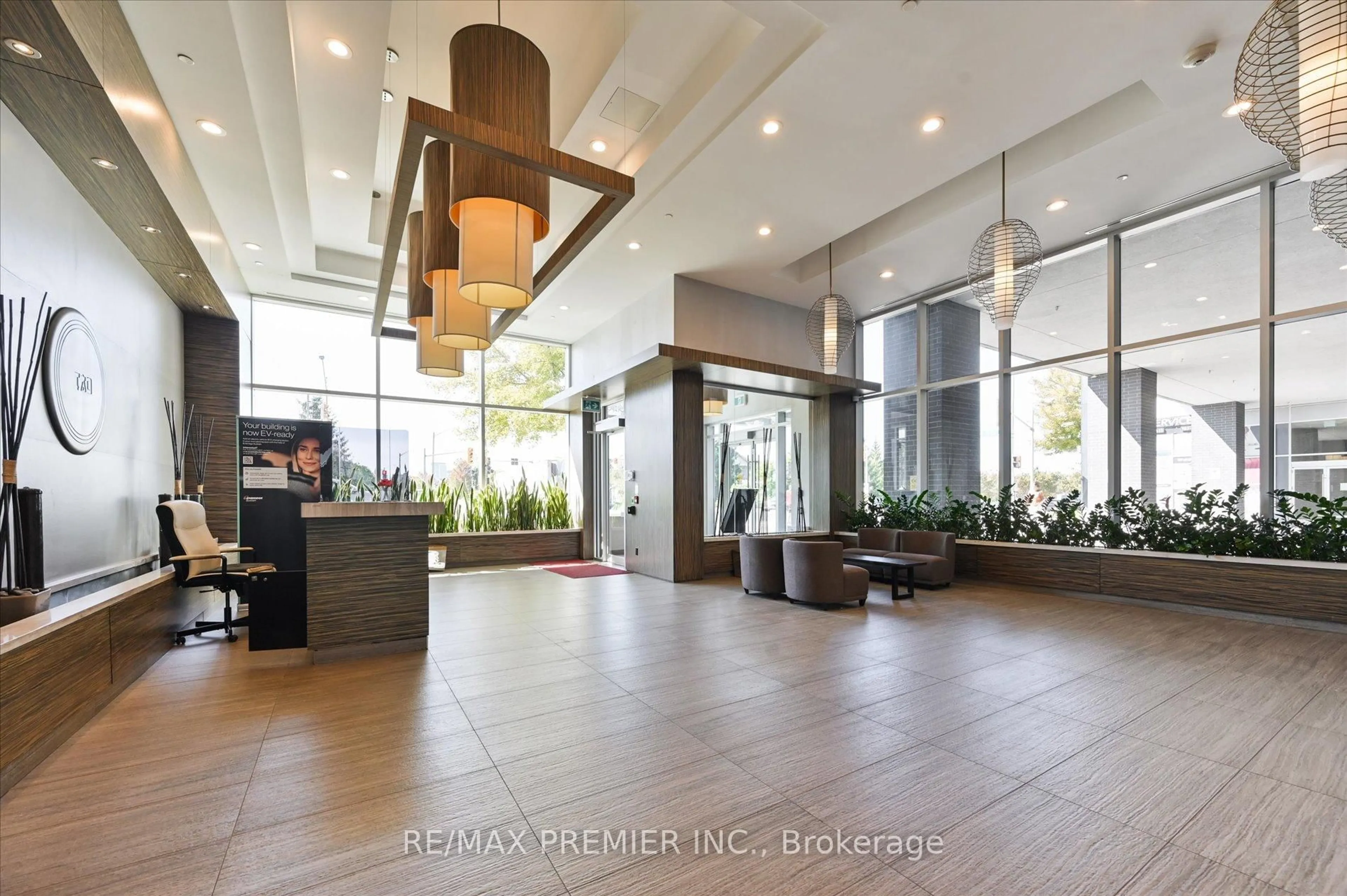 Lobby for 8763 Bayview Ave #715, Richmond Hill Ontario L4B 3V1
