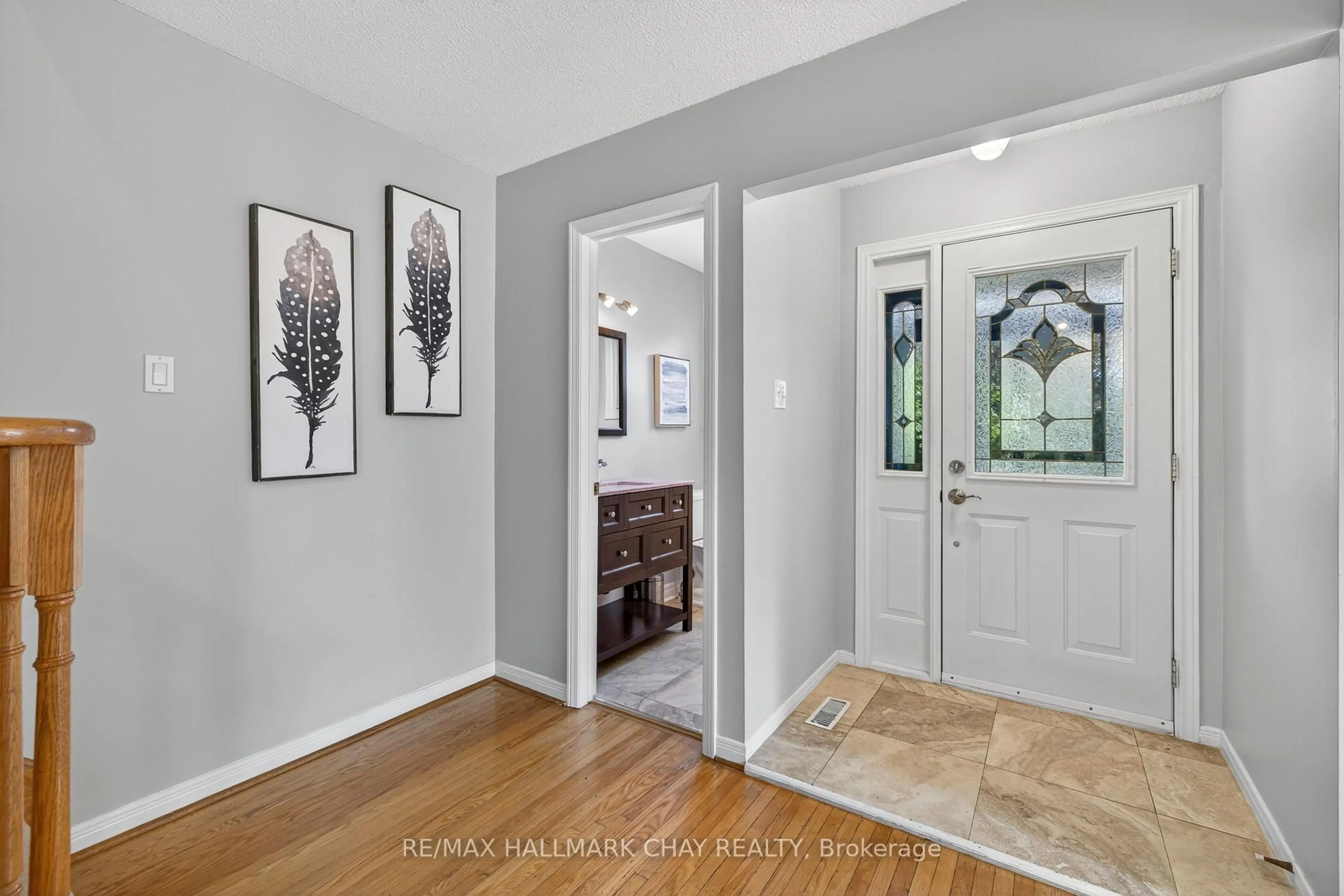 Indoor entryway for 82 Lilac Ave, Markham Ontario L3T 5K2