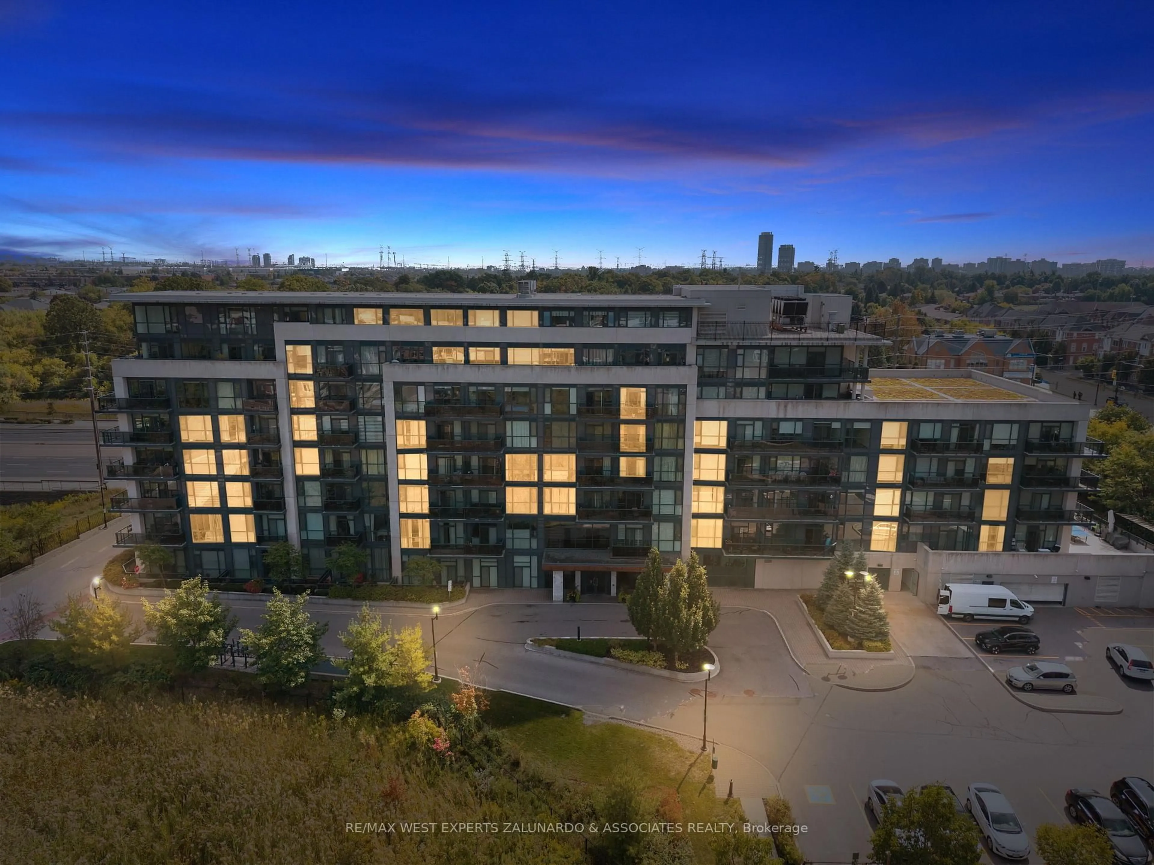 A pic from outside/outdoor area/front of a property/back of a property/a pic from drone, building for 4700 Highway 7 Rd #412, Vaughan Ontario L4L 0B4