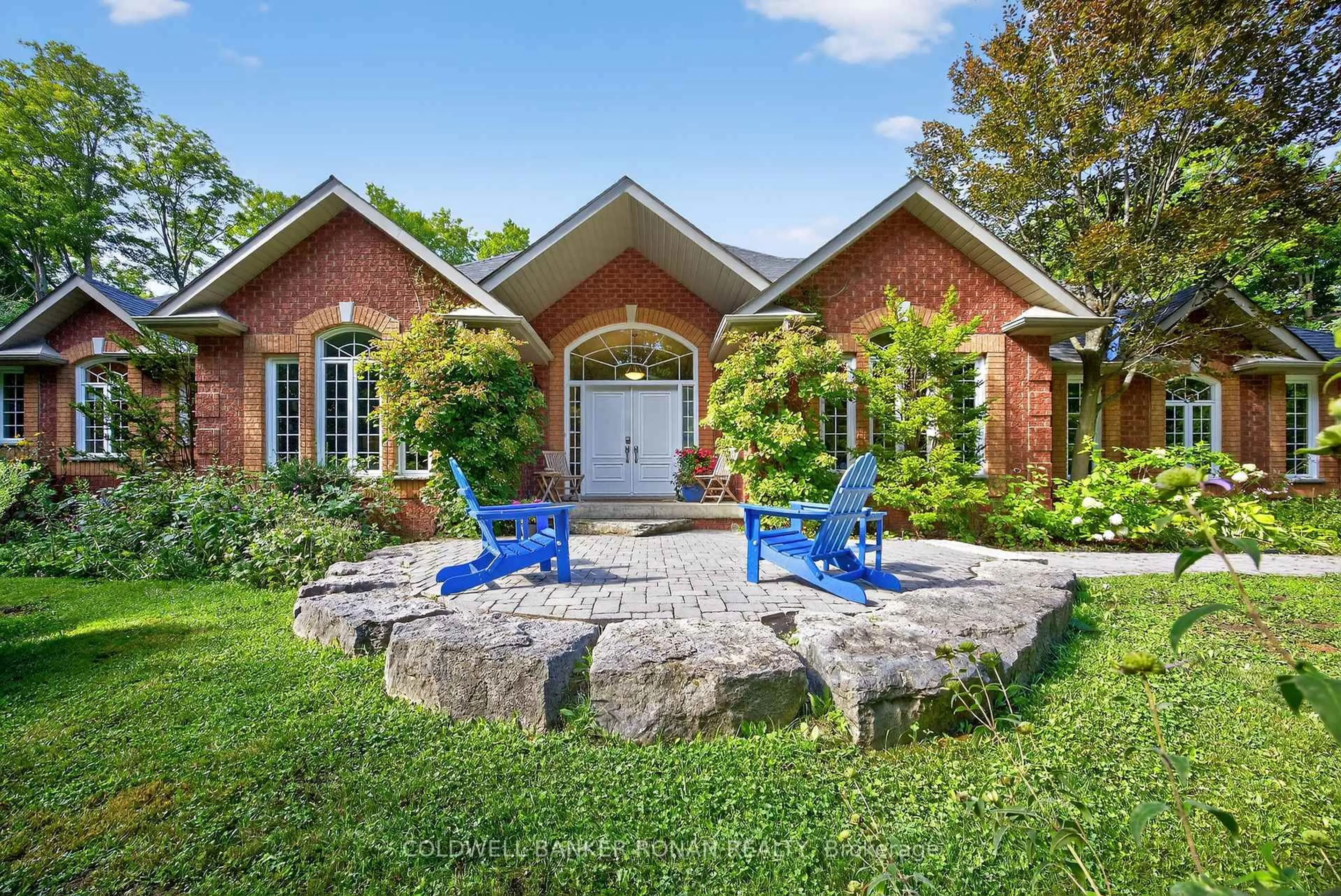 Home with brick exterior material, unknown for 7501 5th Sdrd, Adjala-Tosorontio Ontario L0G 1W0