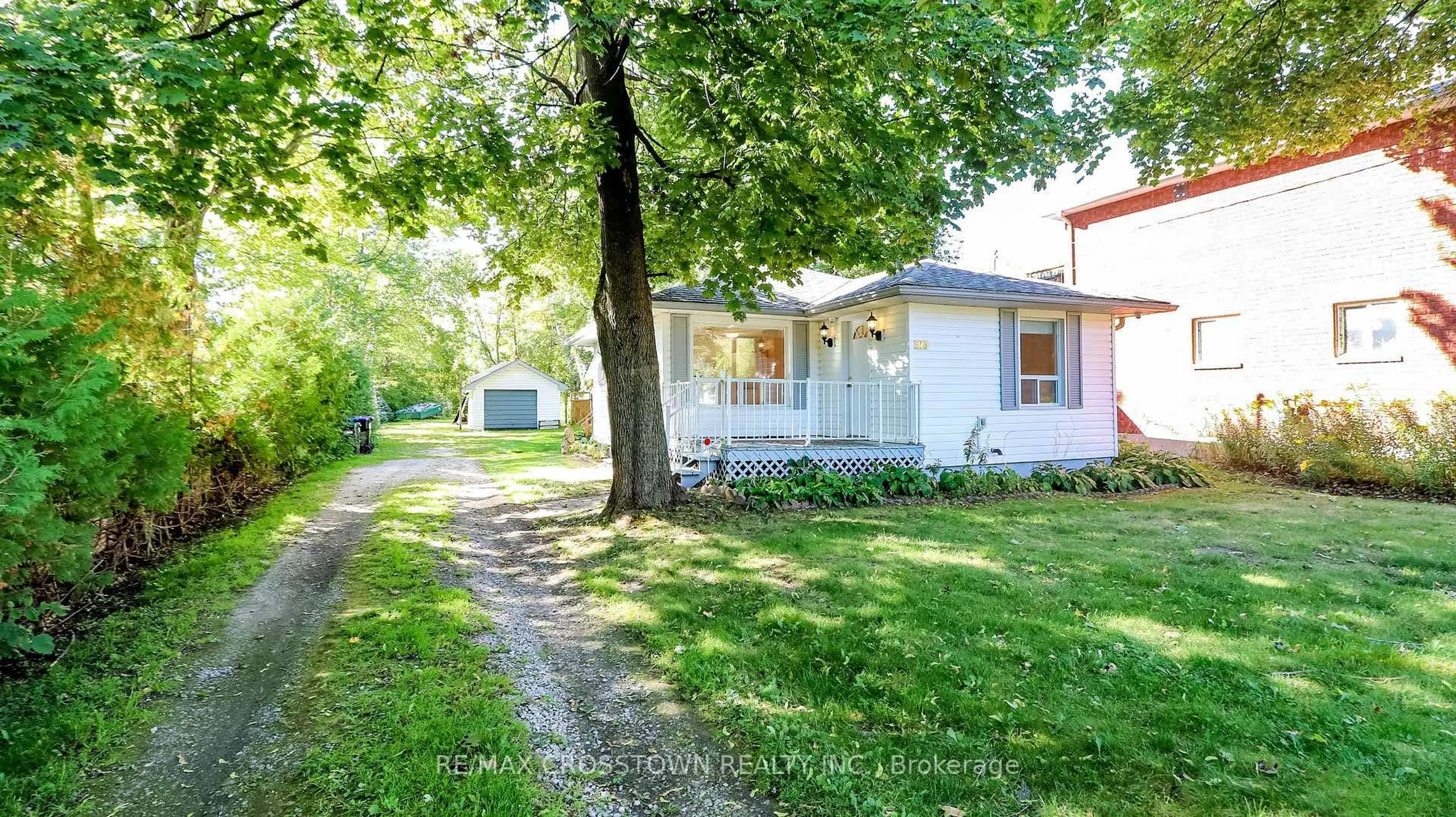 Unknown for 673 Roberts Rd, Innisfil Ontario L9S 2E3