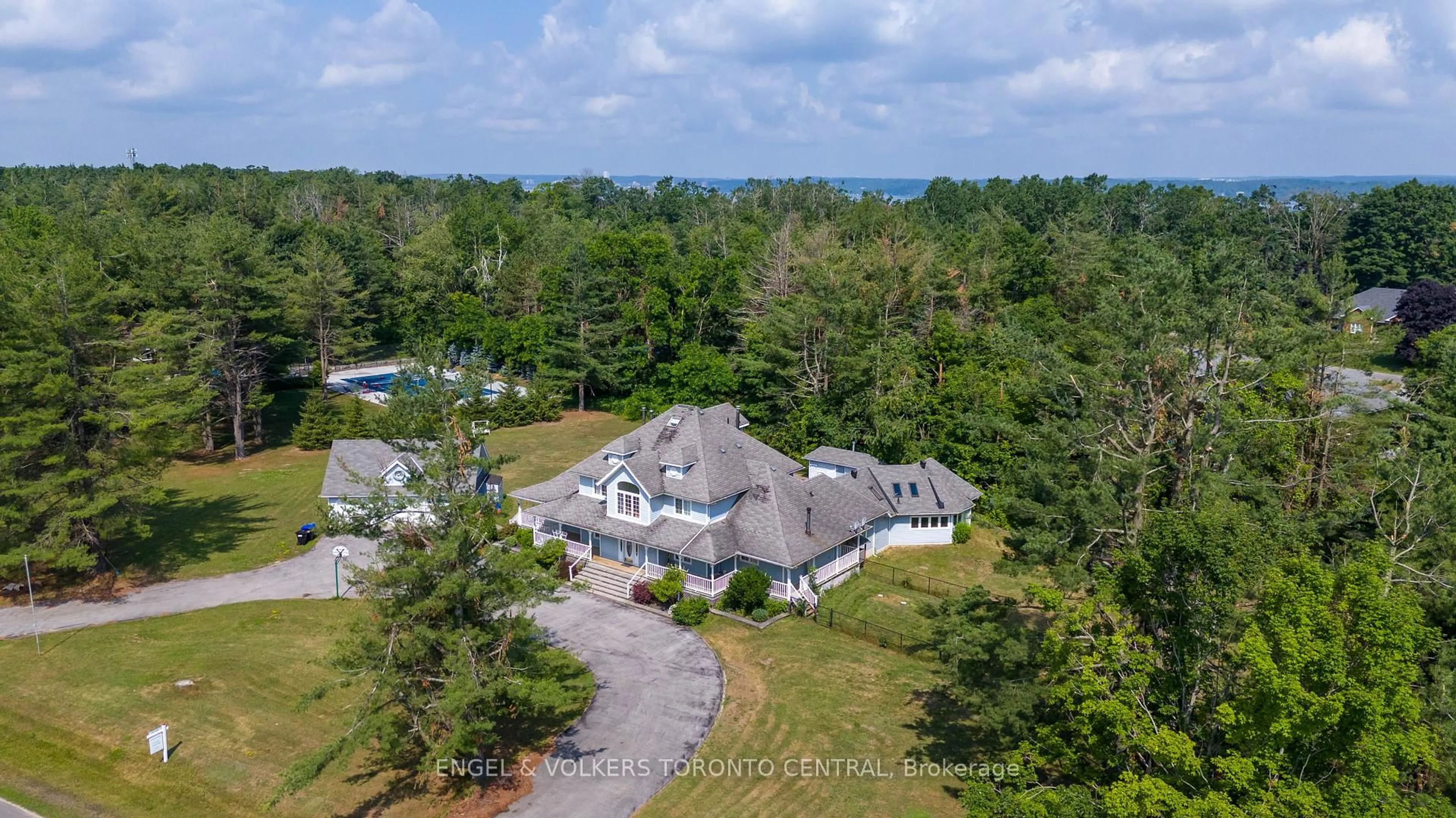 A pic from outside/outdoor area/front of a property/back of a property/a pic from drone, water/lake/river/ocean view for 1946 Wilkinson St, Innisfil Ontario L9S 1X3
