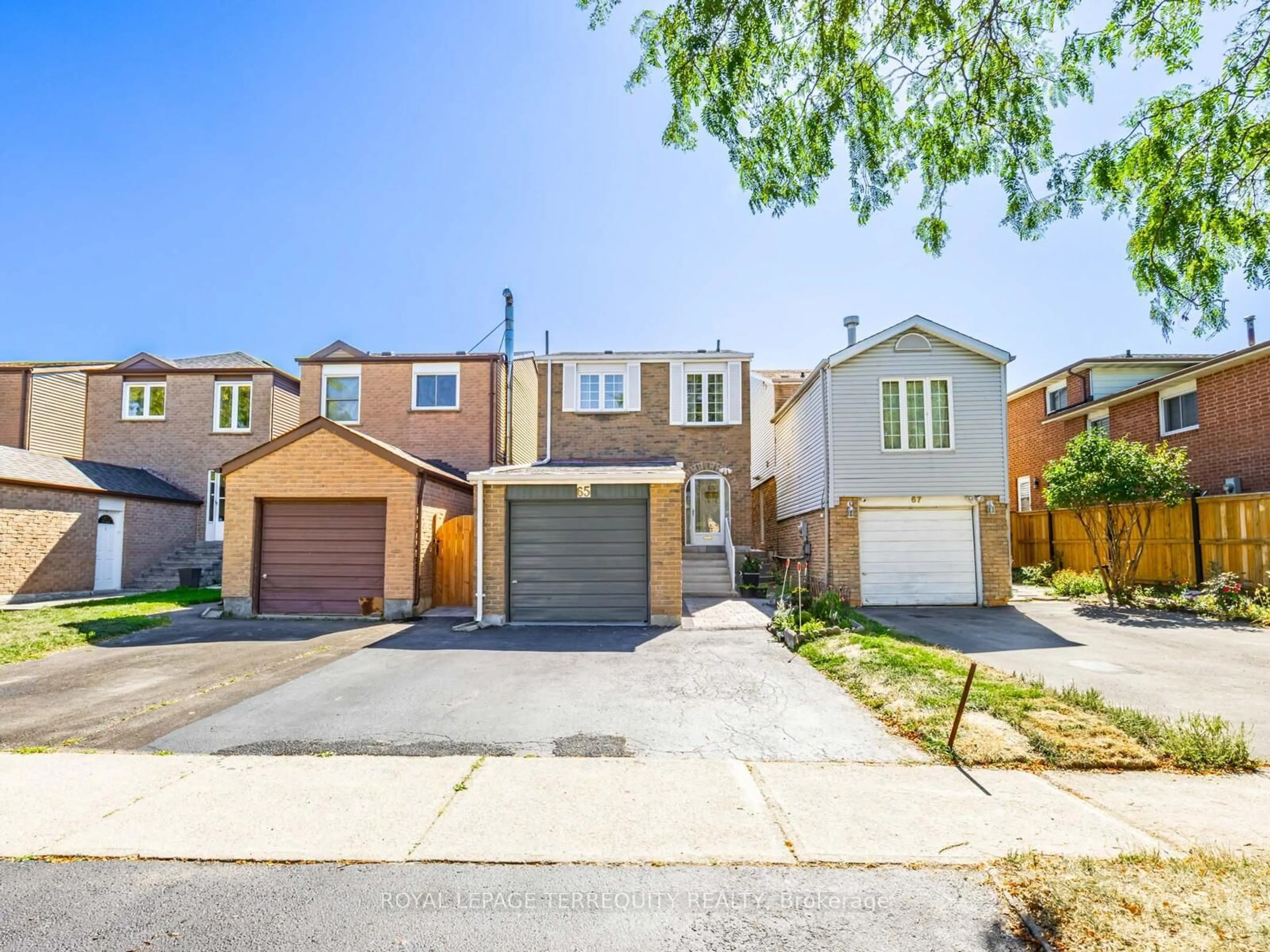 Home with brick exterior material, street for 65 Bob O'link Ave, Vaughan Ontario L4K 1H1