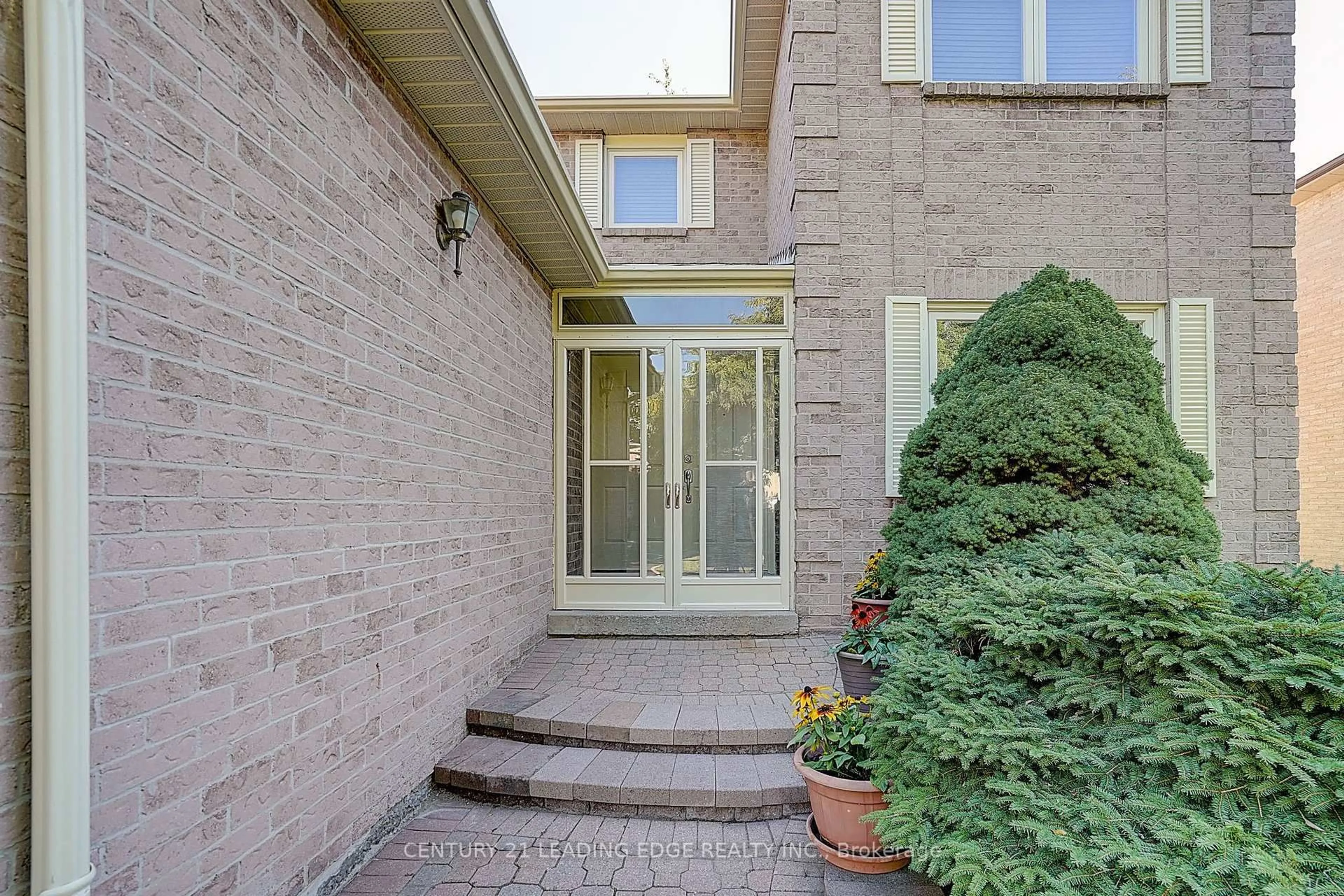Unknown for 27 SAWYER Cres, Markham Ontario L3P 5T8