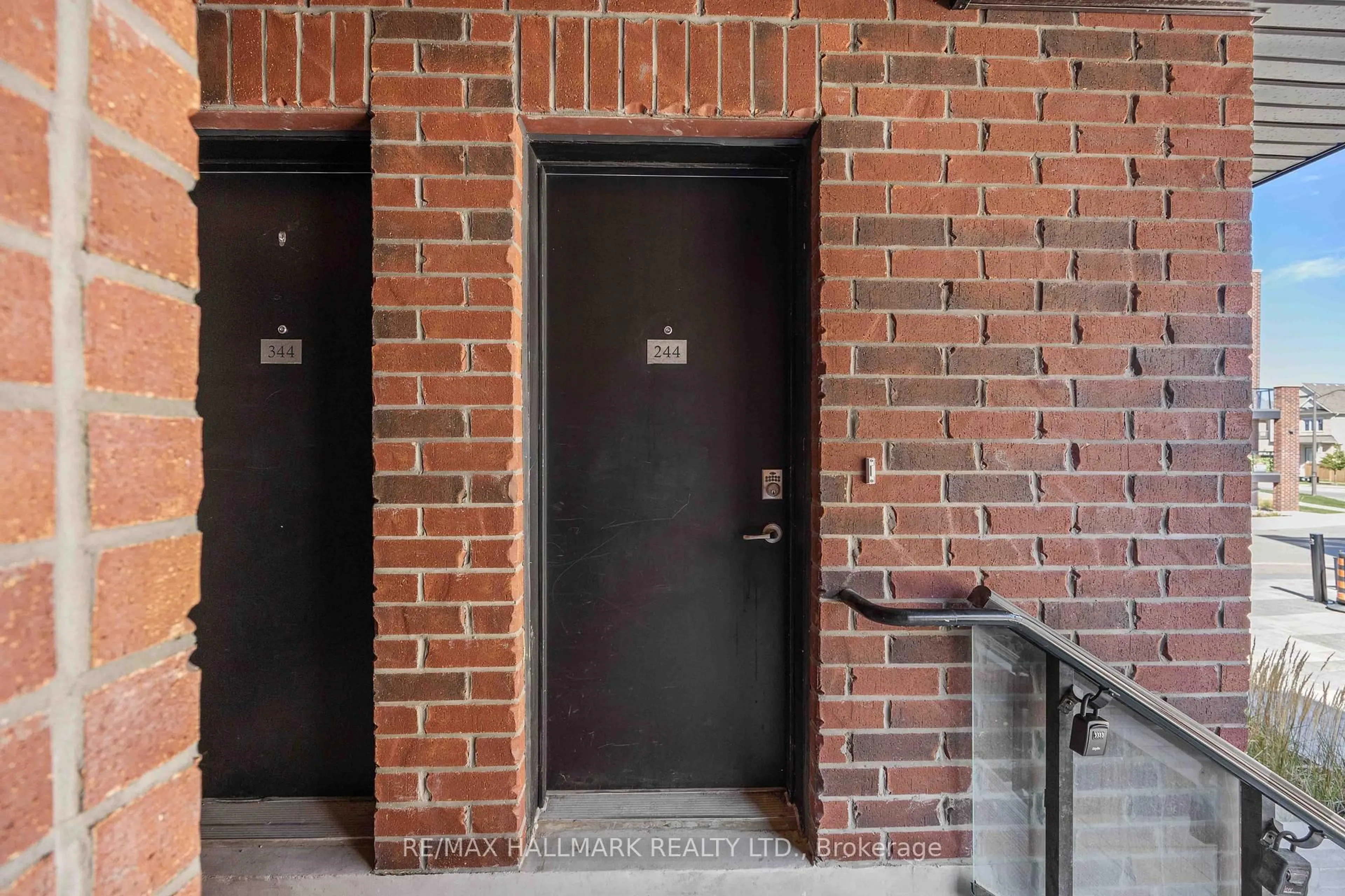 Unknown for 18 Whitaker Way #244, Whitchurch-Stouffville Ontario L4A 4T4