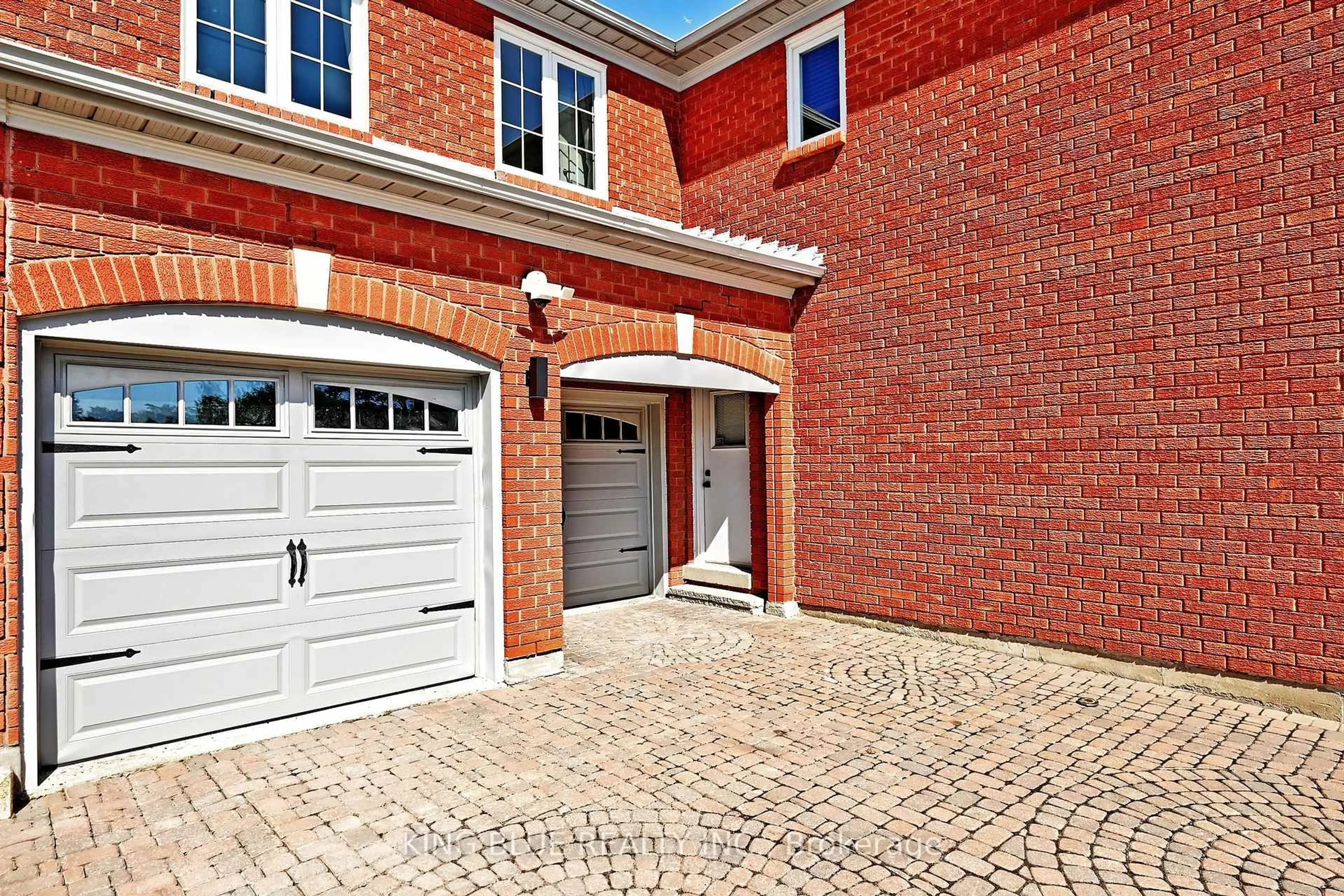 Home with brick exterior material, street for 22 Ardwold Gate, Richmond Hill Ontario L4B 2K2