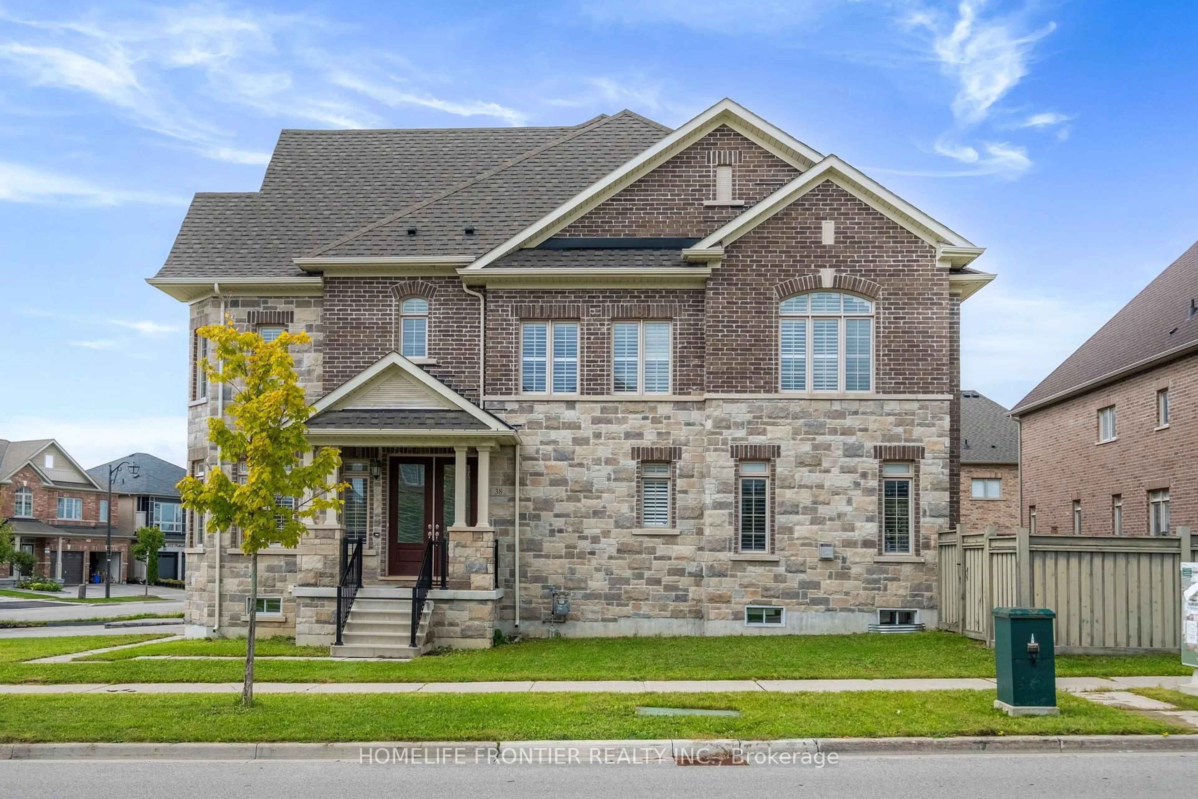 Home with brick exterior material, street for 38 William Graham Dr, Aurora Ontario L4G 0V7
