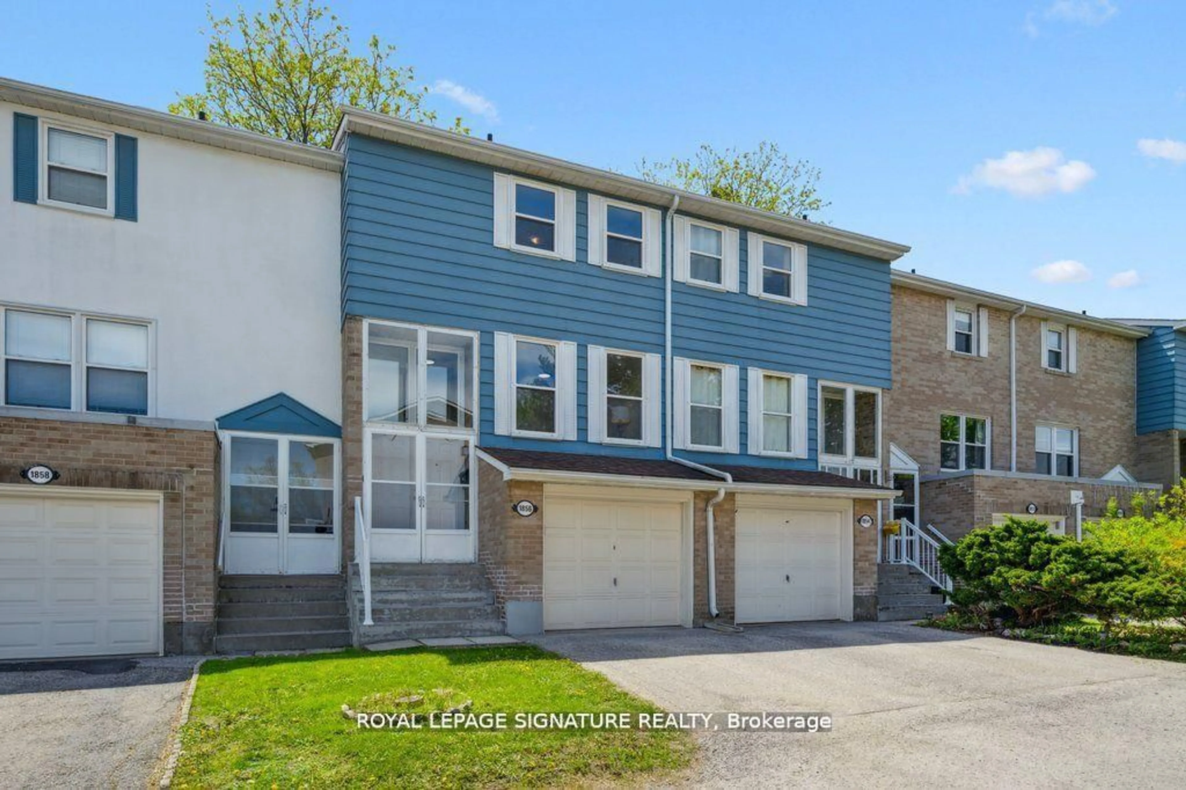 Home with vinyl exterior material, street for 1856 John St, Markham Ontario L3T 1Z1