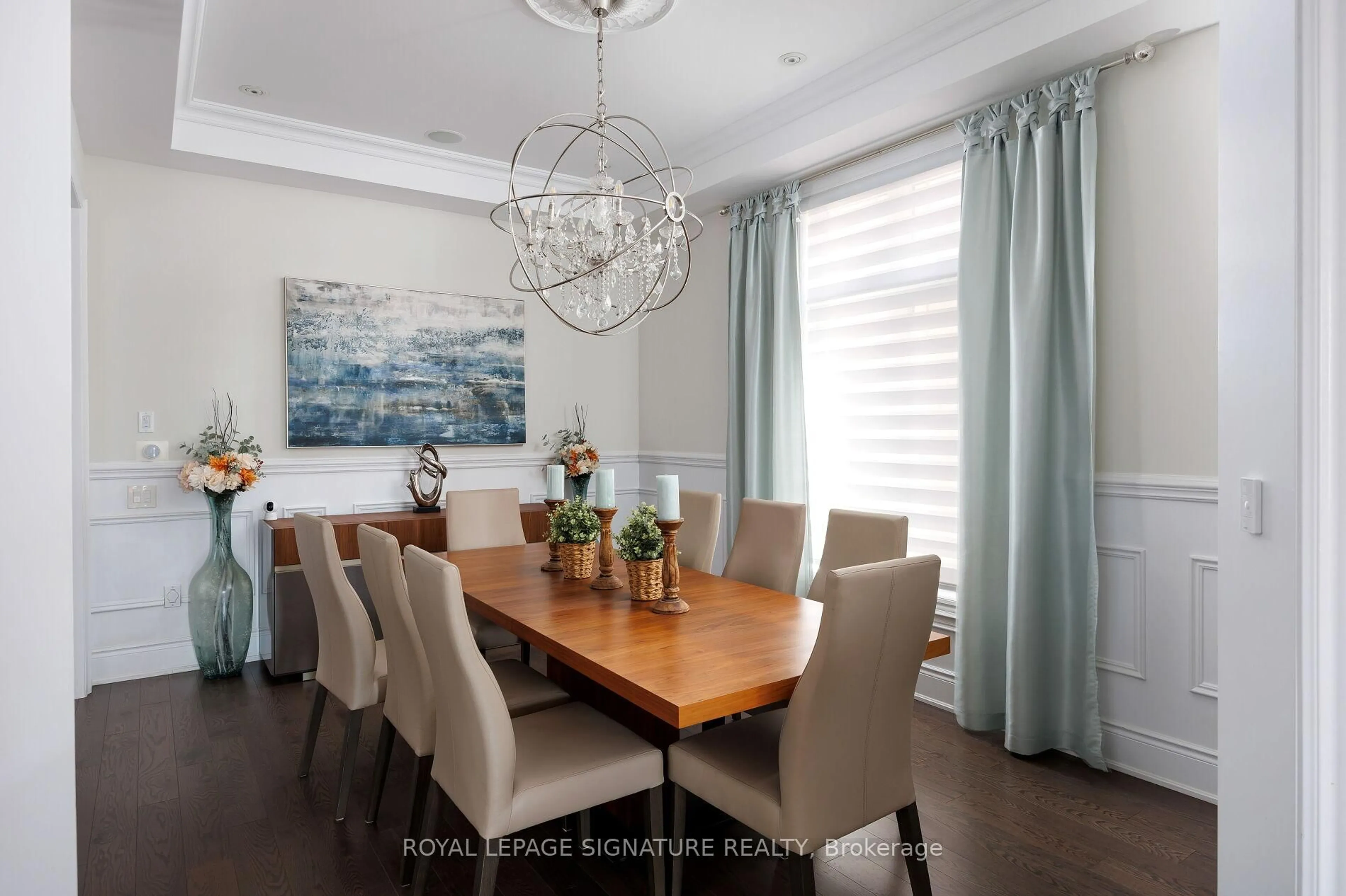 Dining room, wood/laminate floor for 22 Condor Way, Vaughan Ontario L4H 4N1