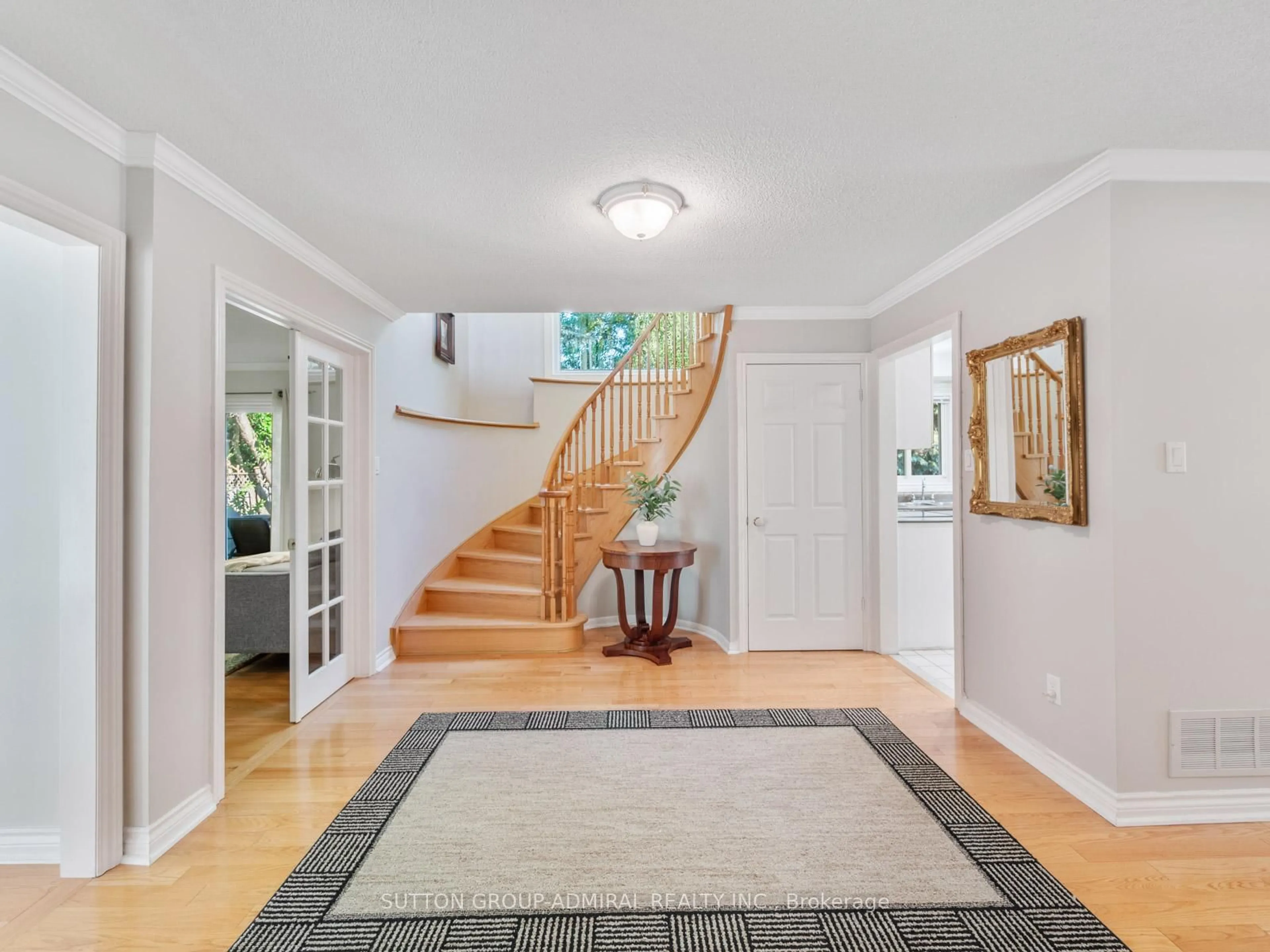 Indoor entryway for 14 Harmony Hill Cres, Richmond Hill Ontario L4C 8Z1