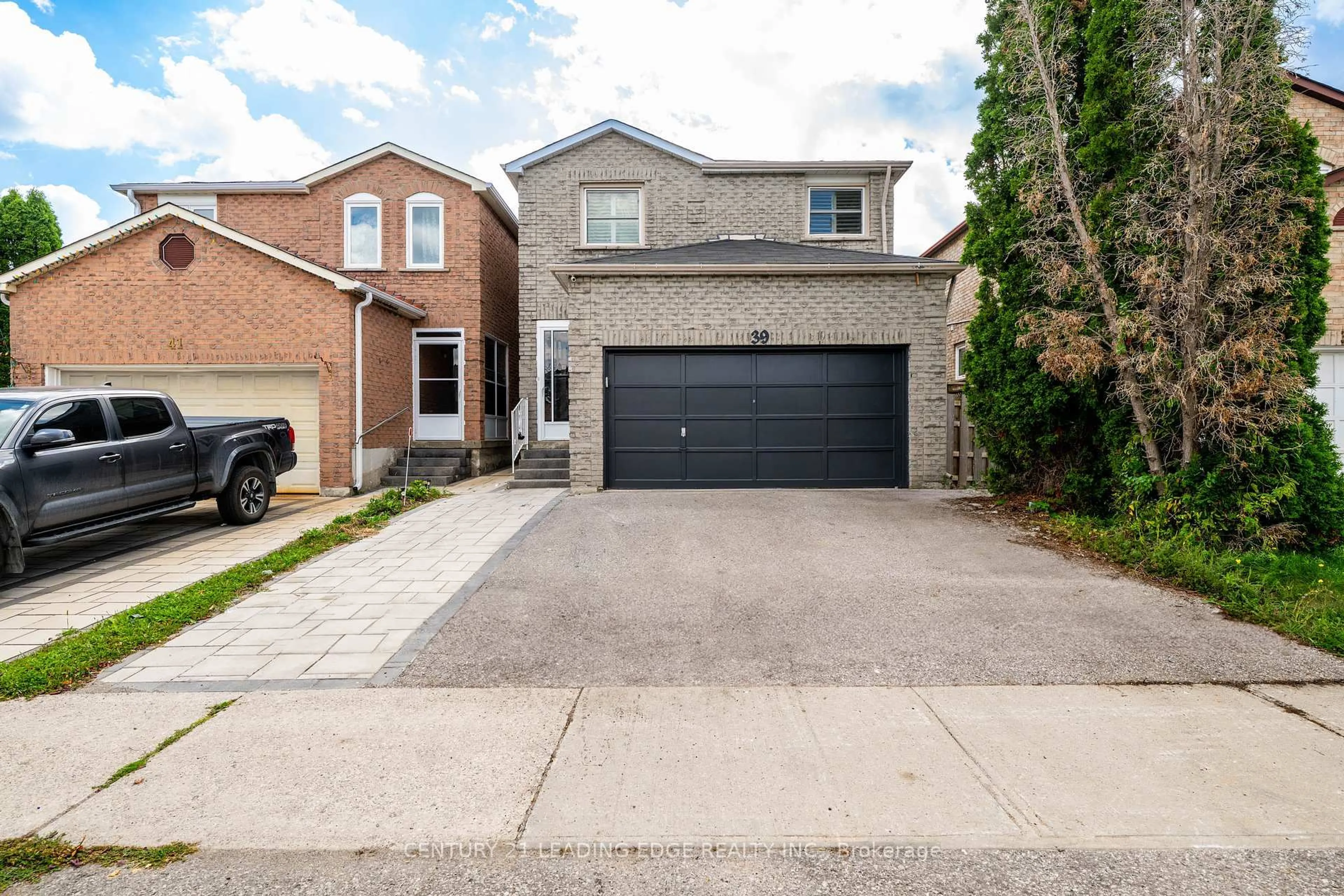 Home with brick exterior material, street for 39 Lavron Crt, Markham Ontario L3S 2N8