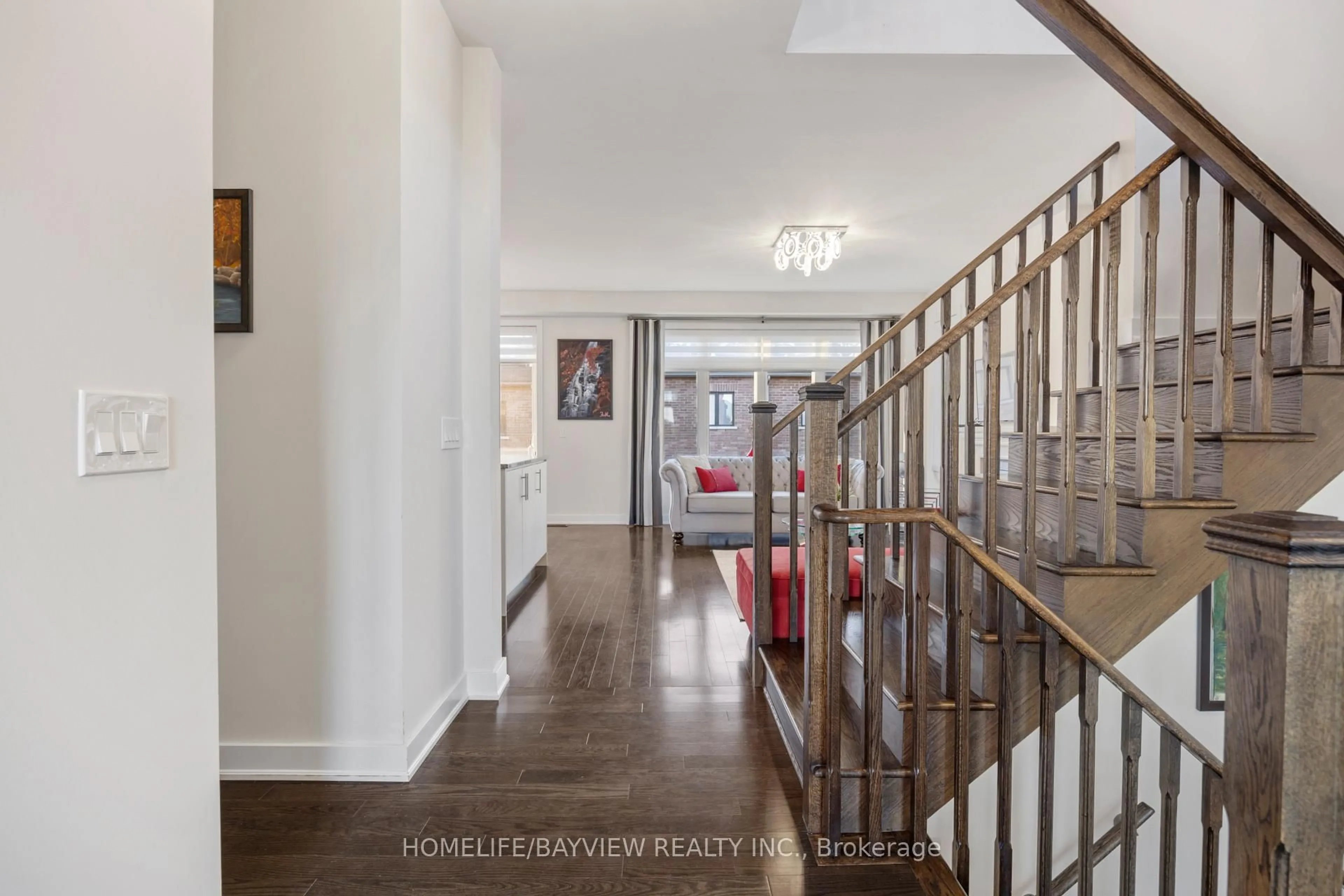 Indoor foyer for 96 Anchusa Dr, Richmond Hill Ontario L4E 1C5