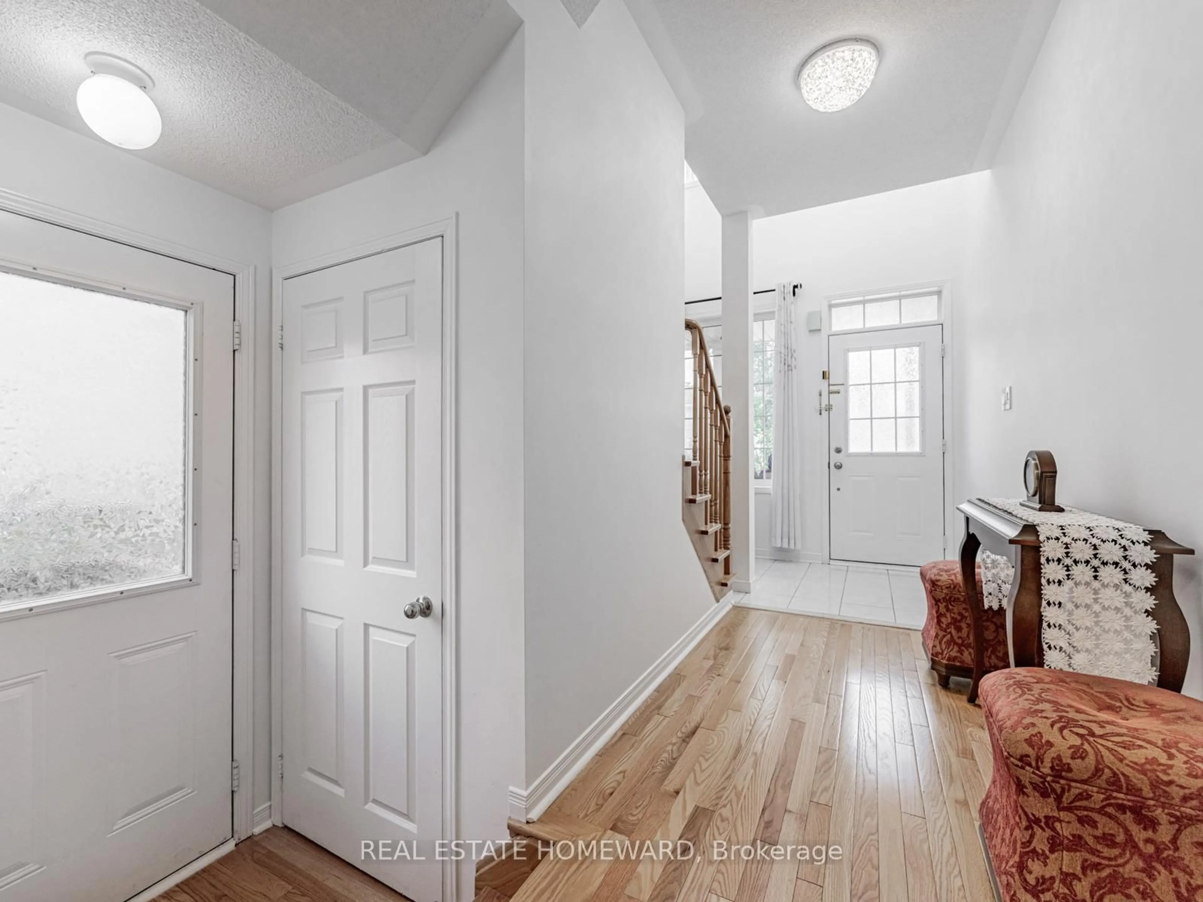Indoor entryway for 58 Coleluke Lane, Markham Ontario L3S 0B7