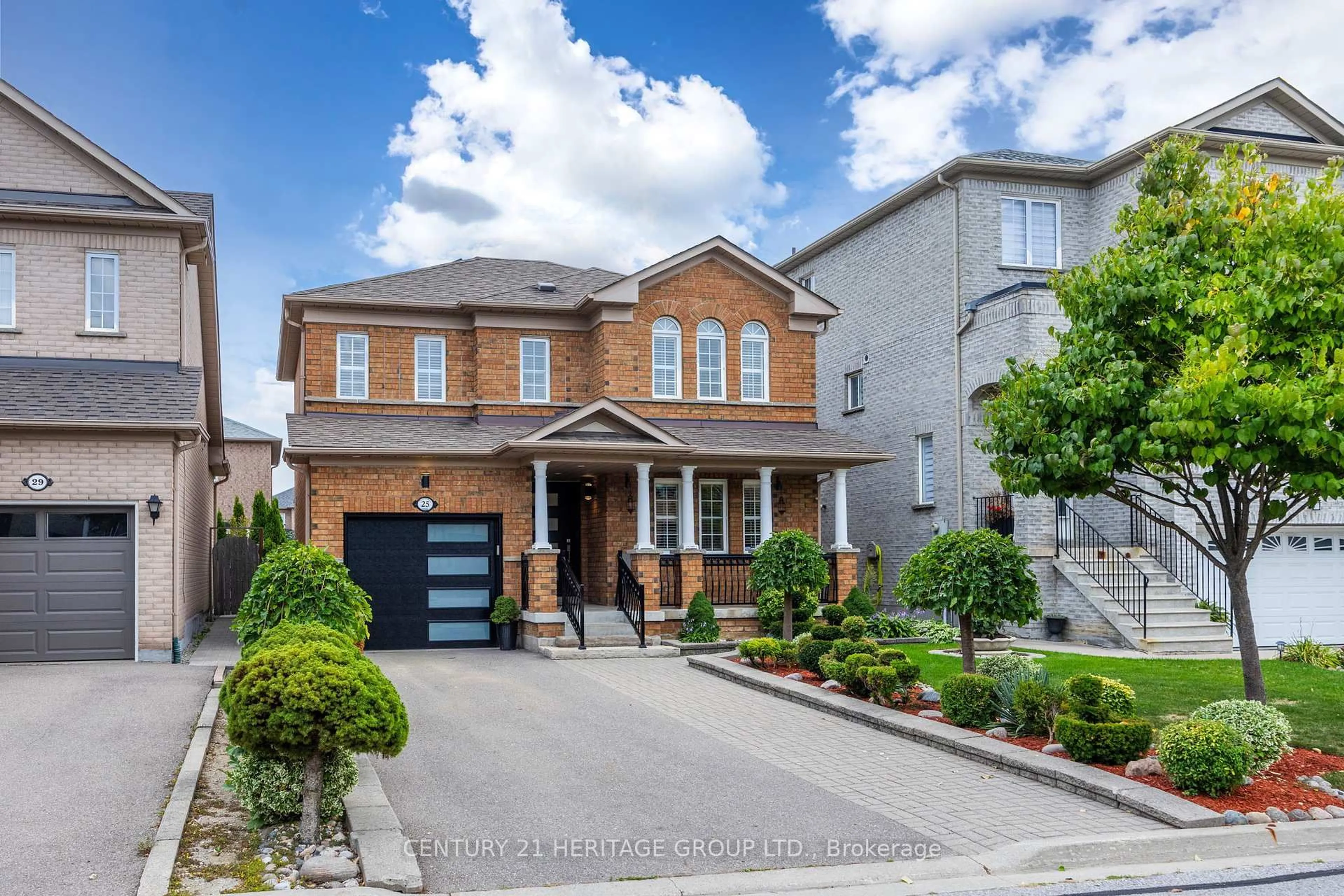 Home with brick exterior material, street for 25 Wildberry Cres, Vaughan Ontario L4H 2C1