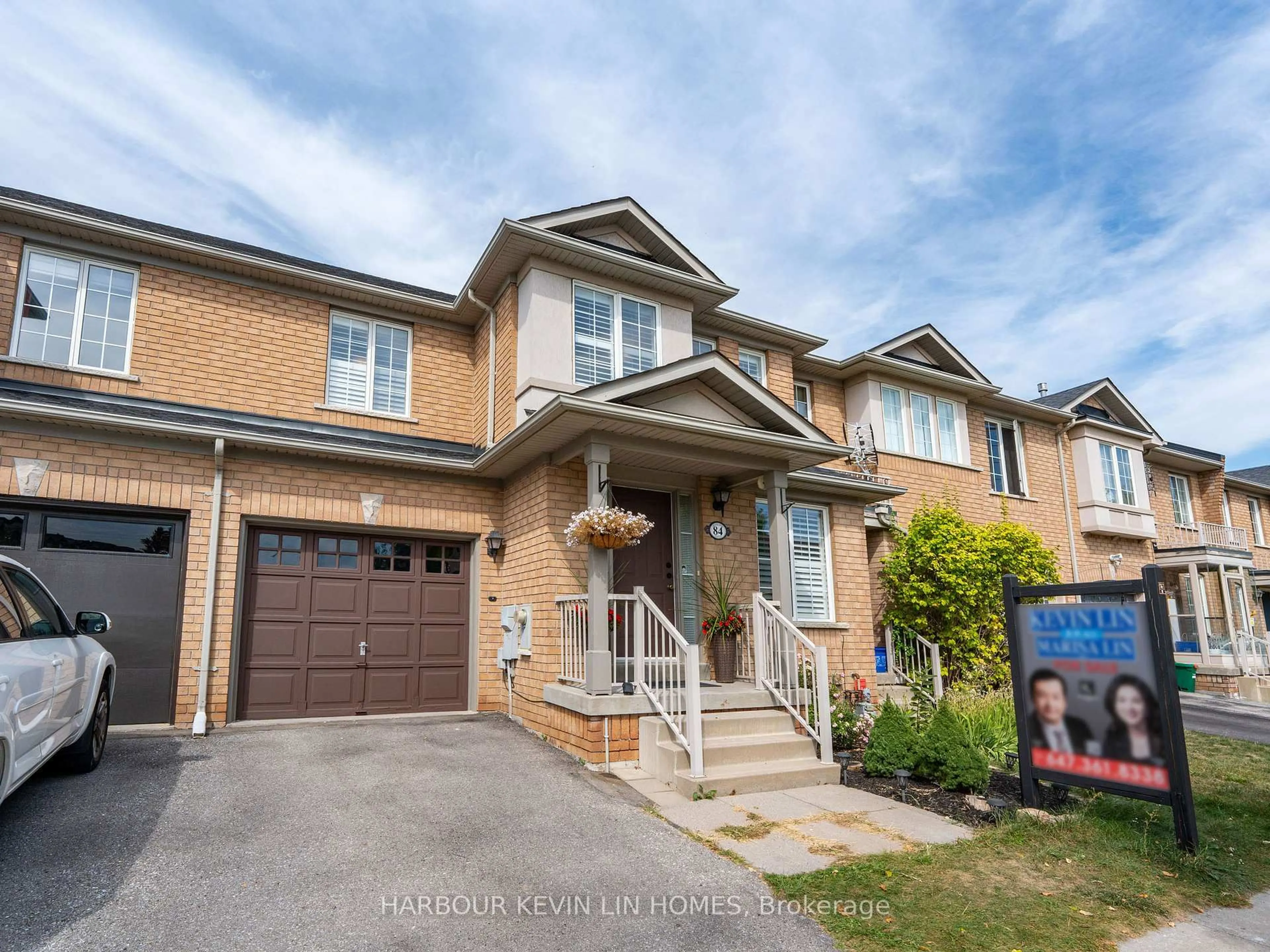 Home with brick exterior material, street for 84 Grasslands Ave, Richmond Hill Ontario L4B 4K5