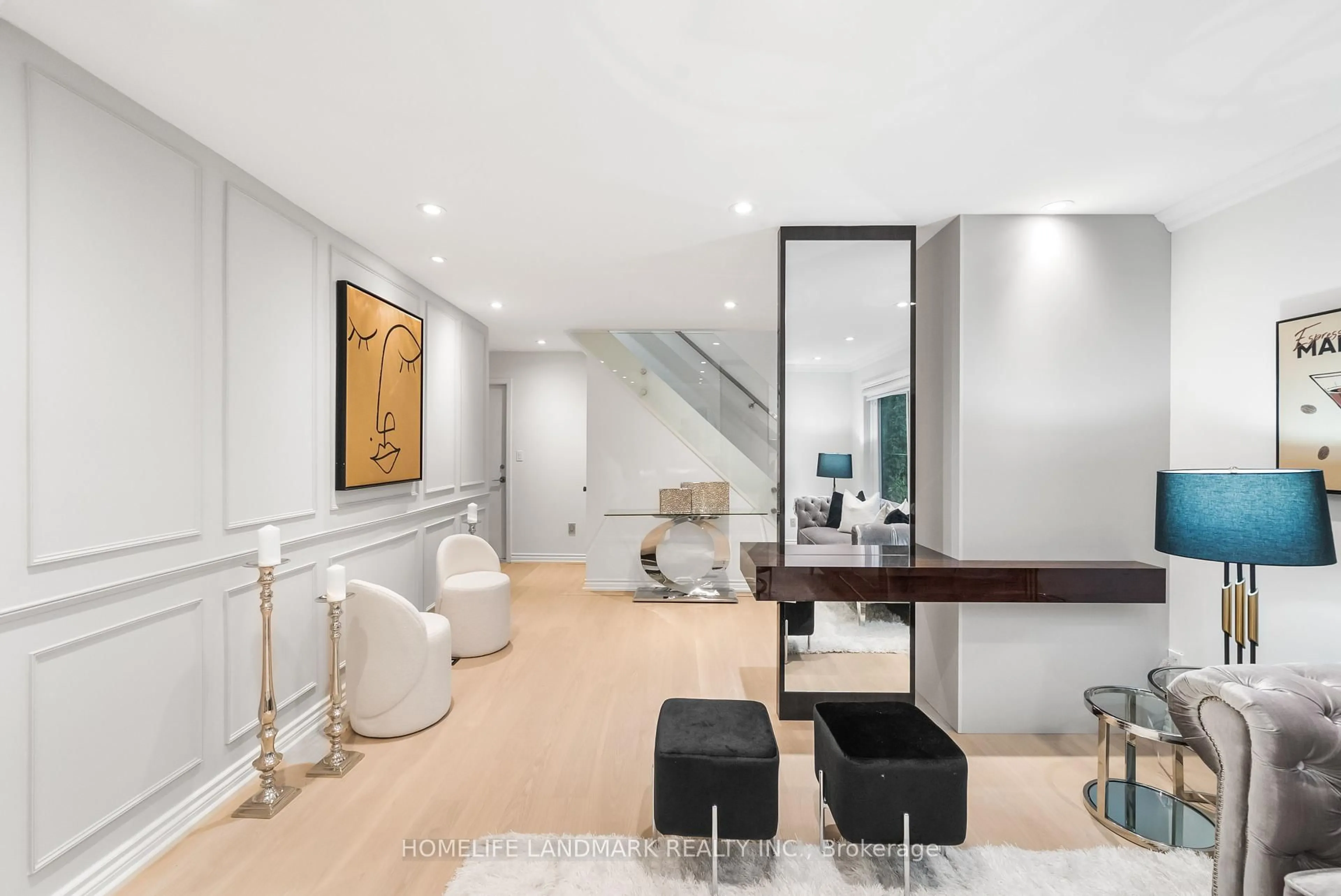 Indoor foyer for 11 Jondan Cres, Markham Ontario L3T 3Z4