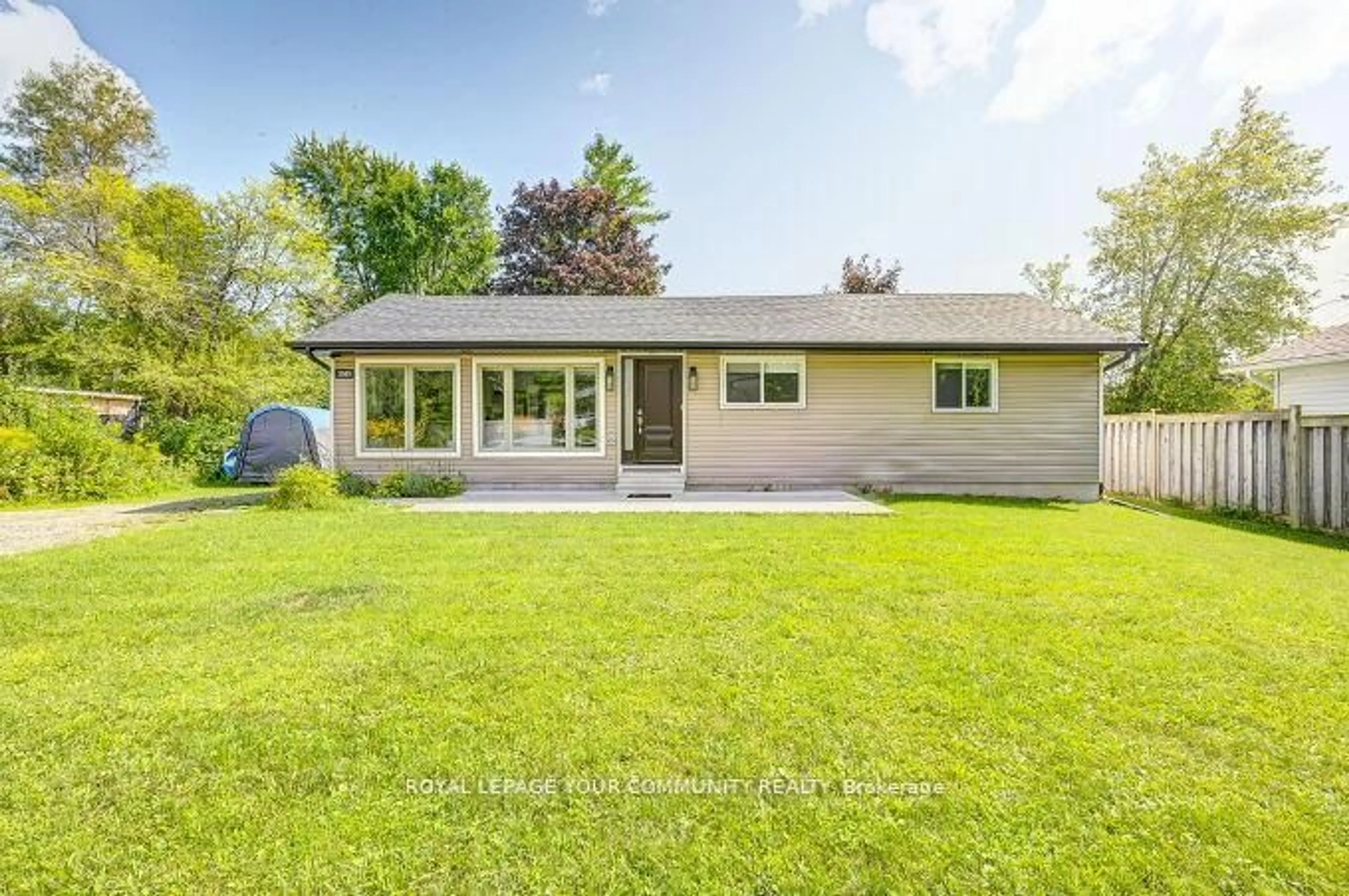 Home with vinyl exterior material, street for 2309 Taylorwoods Blvd, Innisfil Ontario L9S 2E7