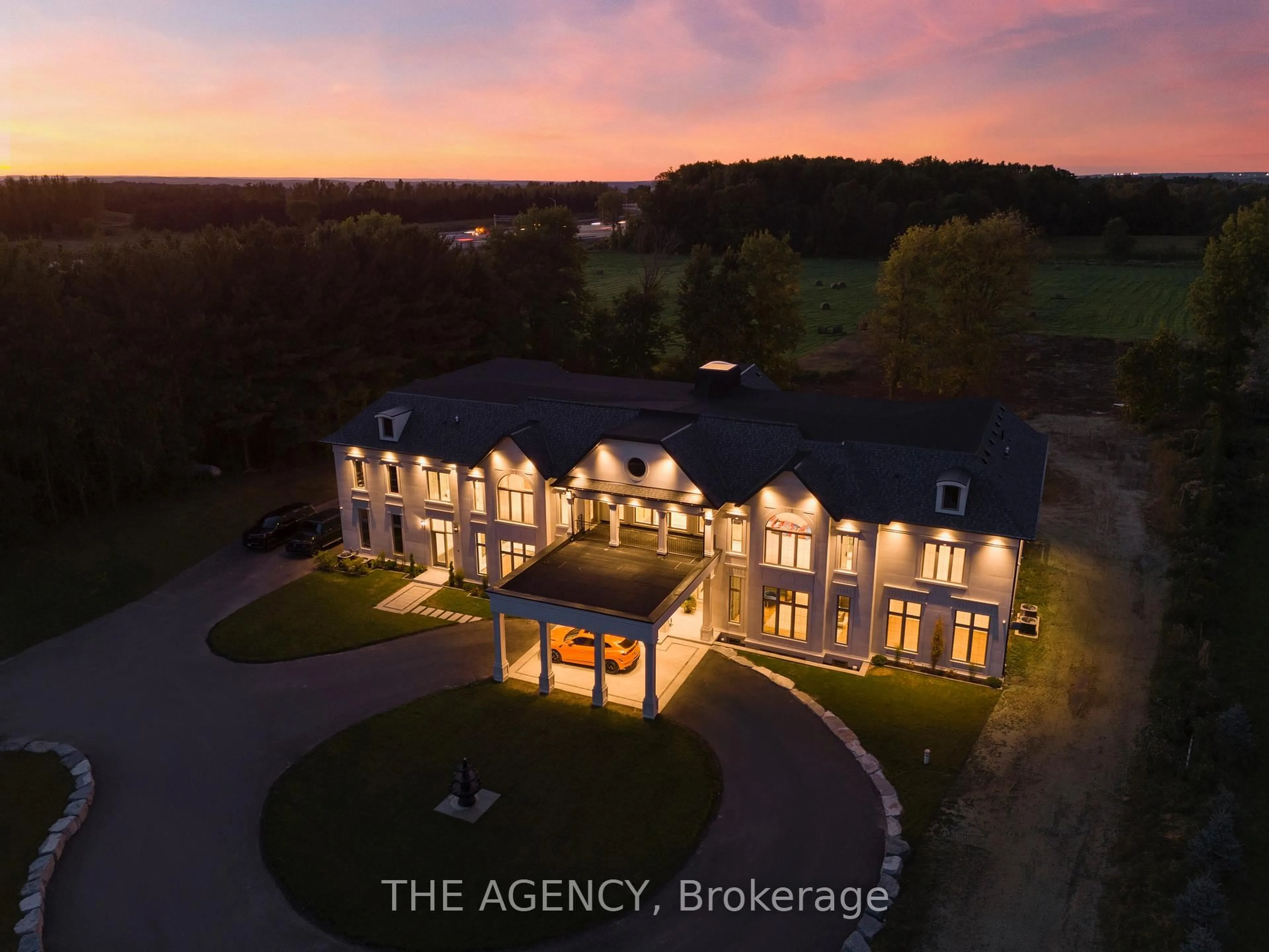 A pic from outside/outdoor area/front of a property/back of a property/a pic from drone, building for 3310 18th Siderd, King Ontario L7B 0H4