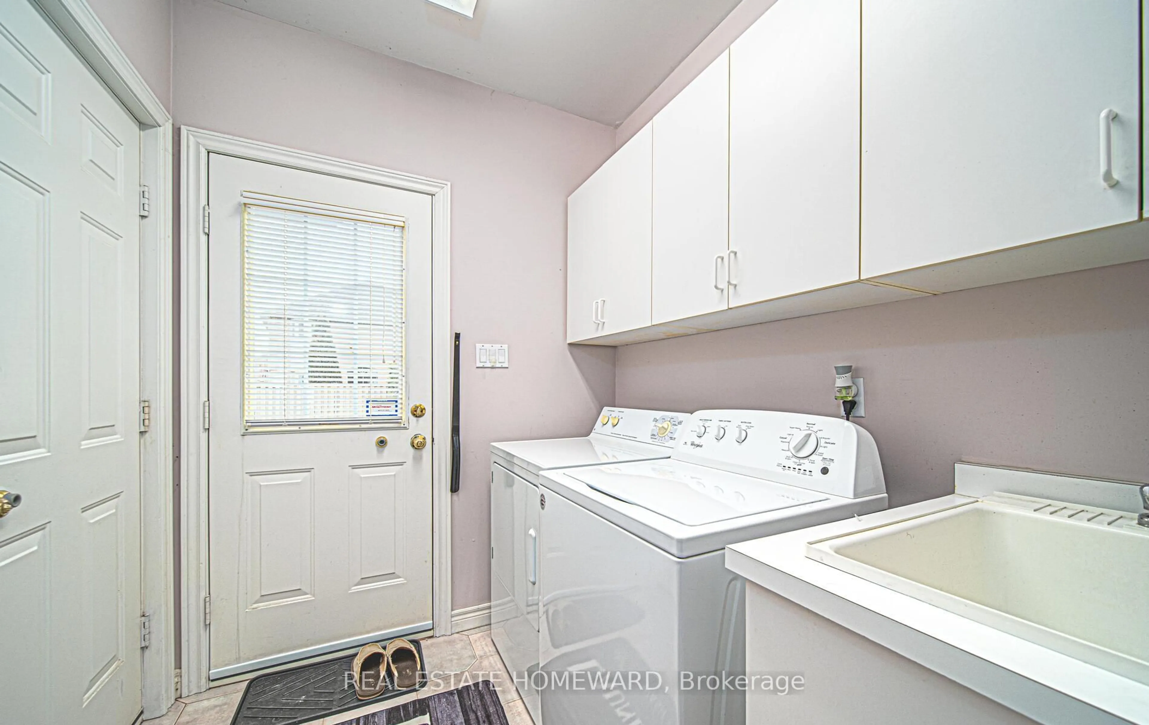 Laundry room for 5097 14th Ave, Markham Ontario L3S 3K4