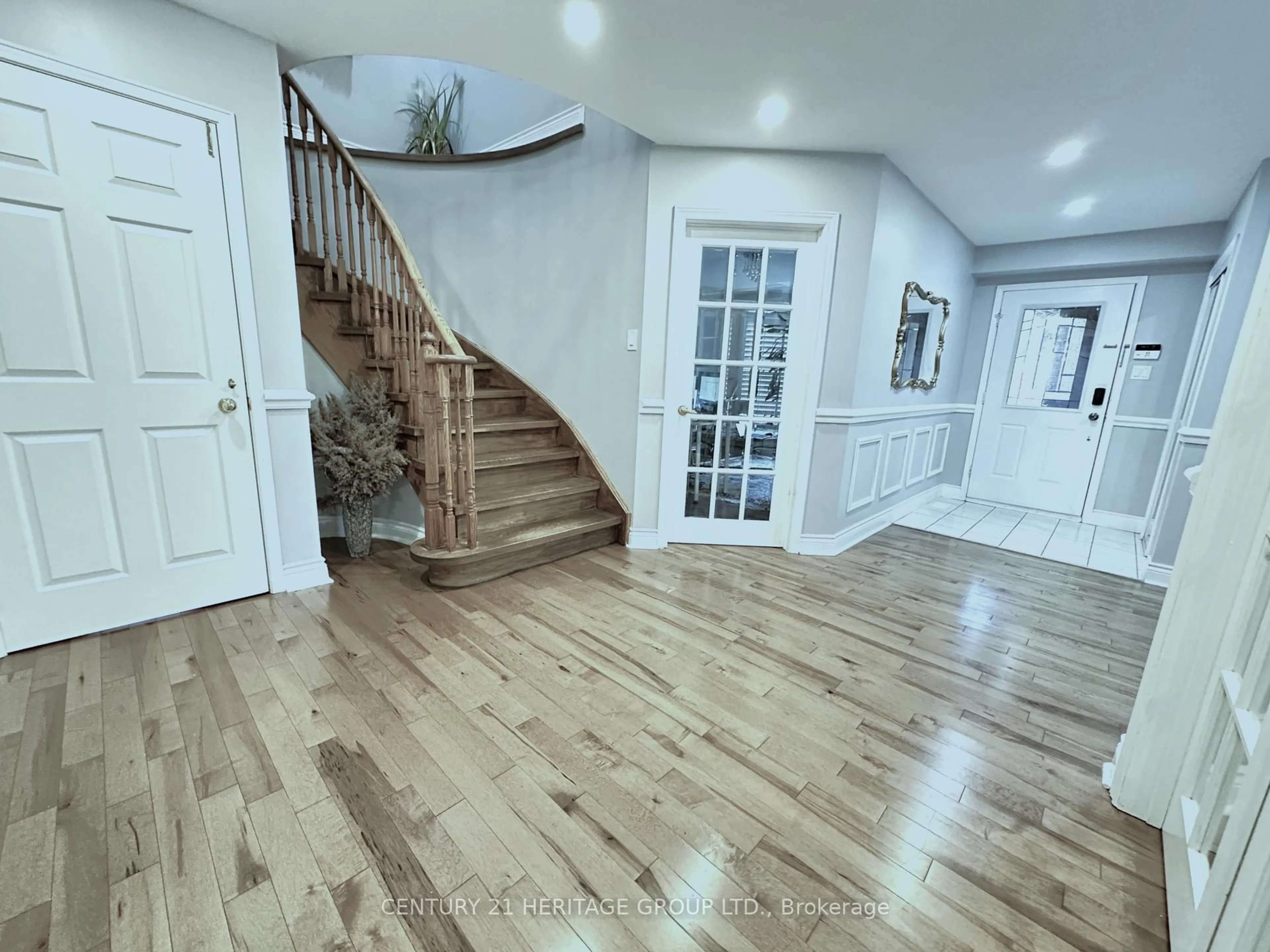 Unknown for 192 Covent Cres, Aurora Ontario L4G 6P9