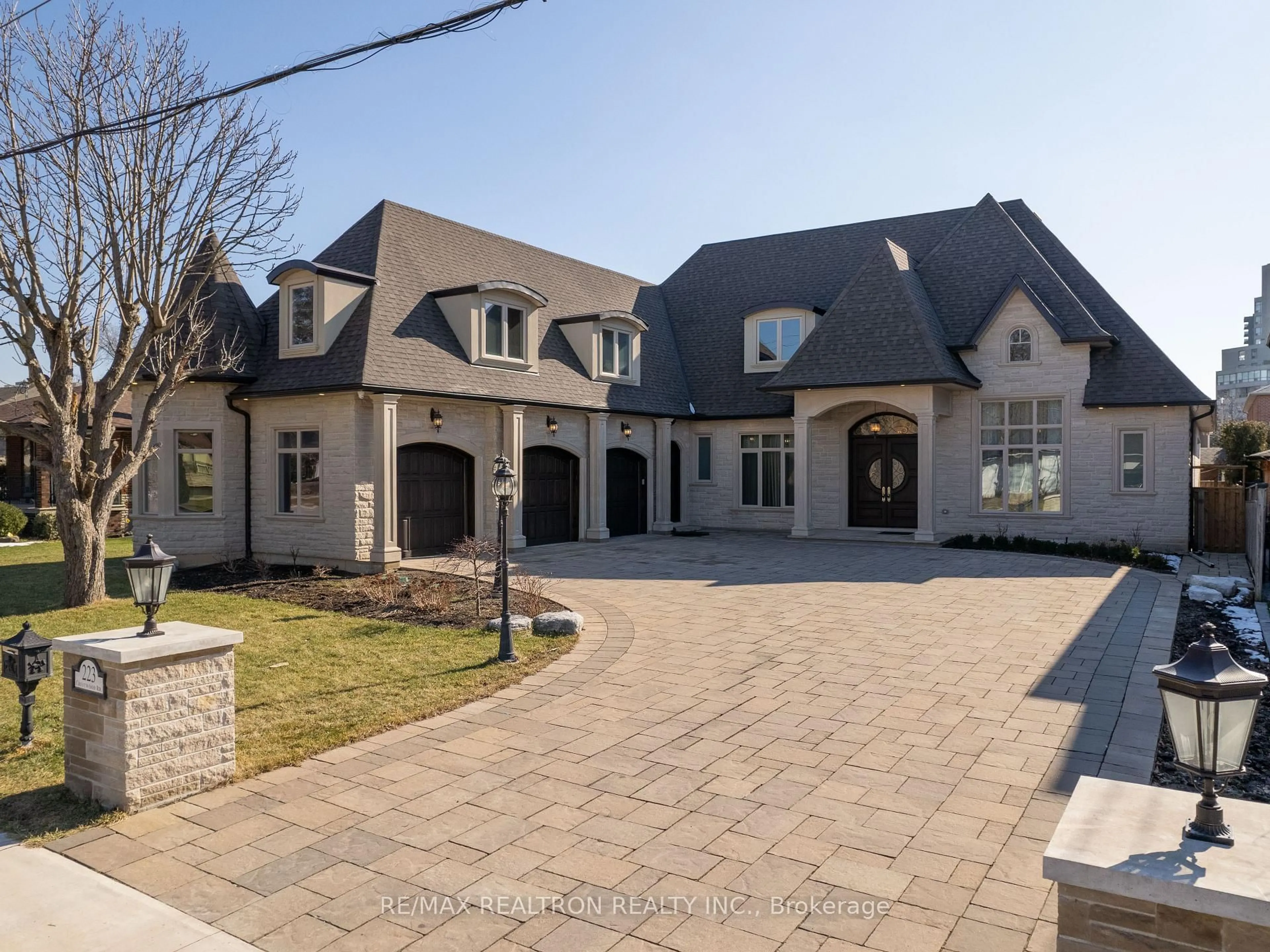 Home with brick exterior material, street for 223 Crestwood Rd, Vaughan Ontario L4J 1A8