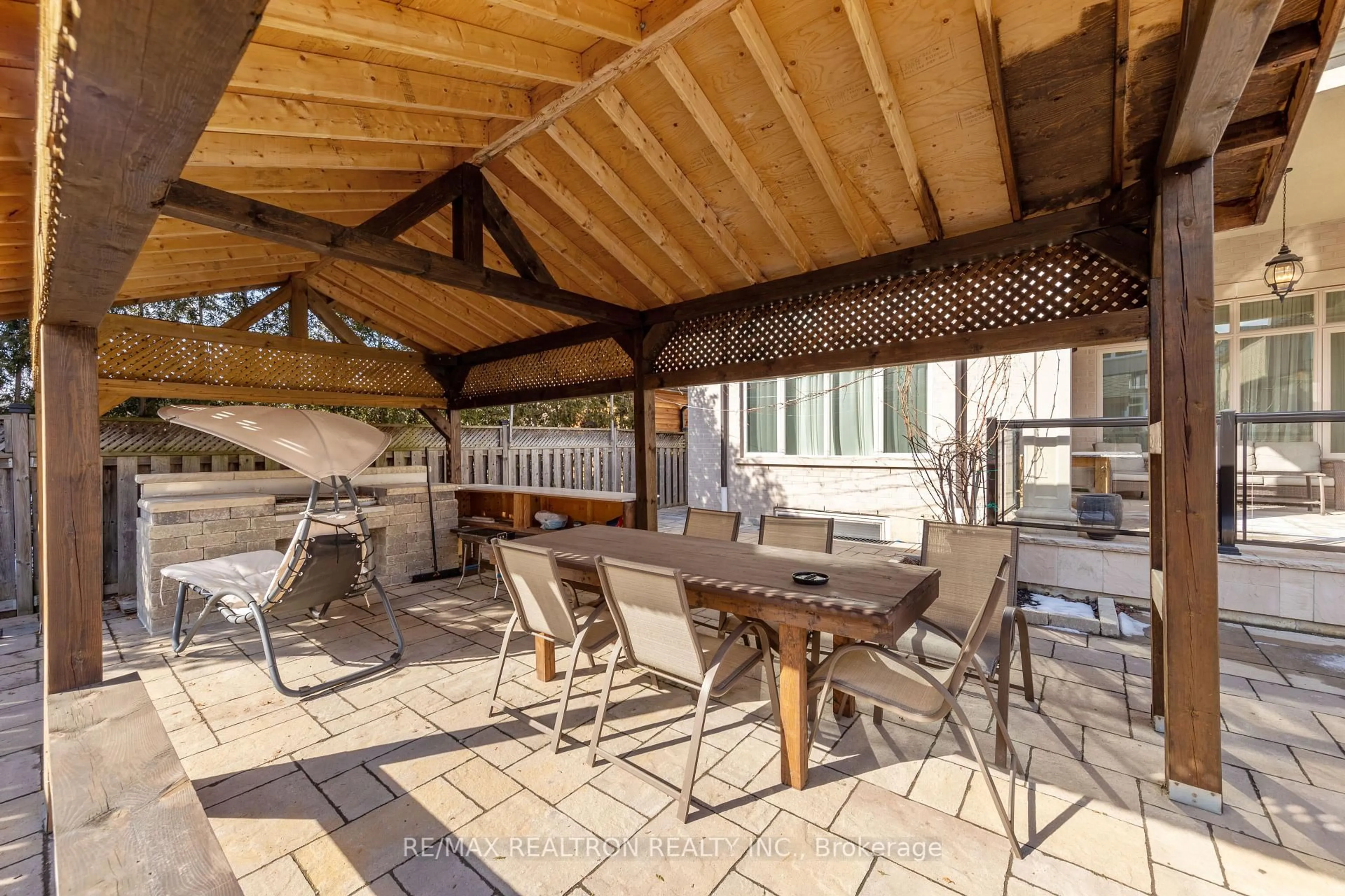 Patio, unknown for 223 Crestwood Rd, Vaughan Ontario L4J 1A8
