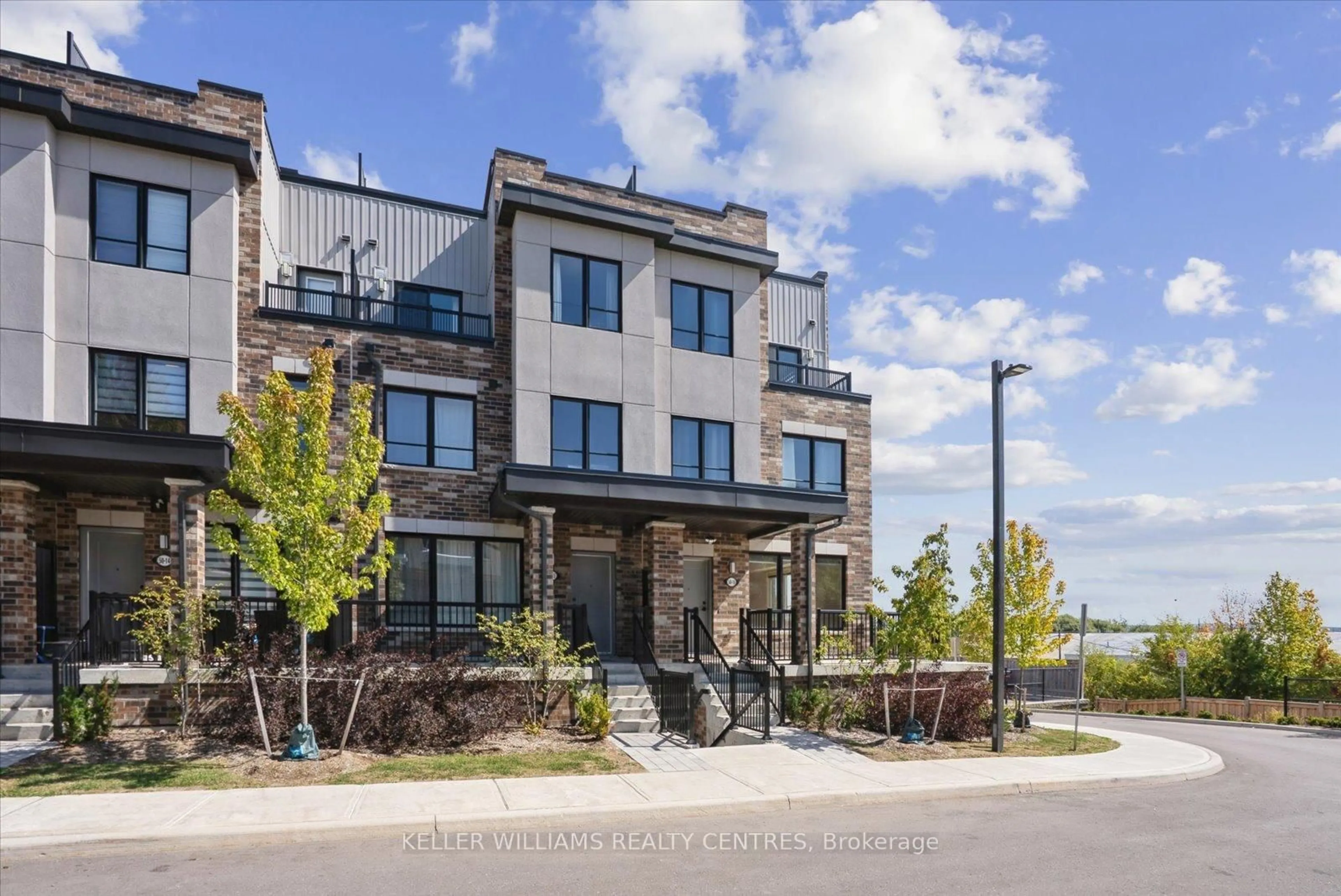 Home with brick exterior material, street for 50 Baynes Way #15, Bradford West Gwillimbury Ontario L3Z 4M4