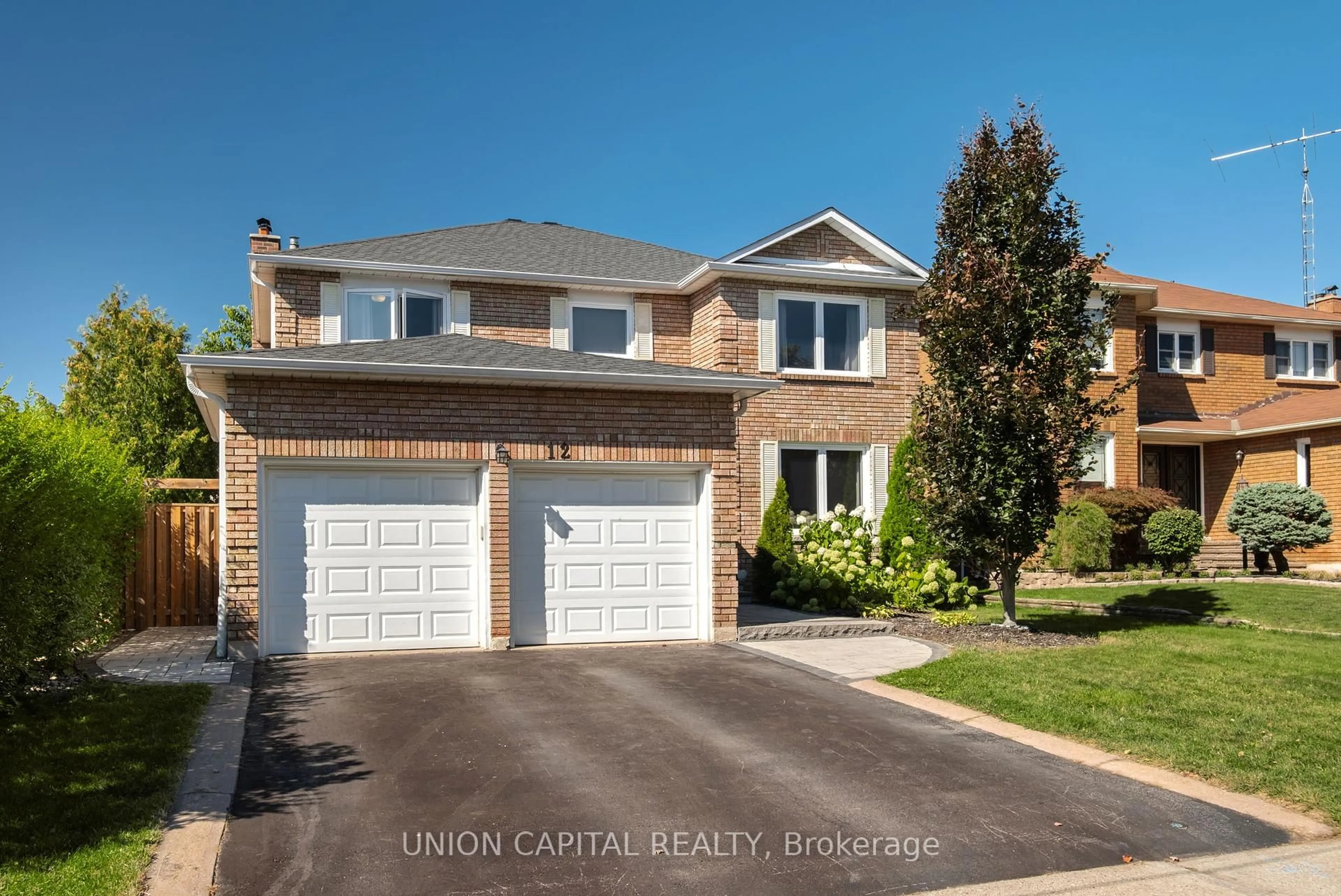 Home with brick exterior material, street for 12 Summerfield Ave, Whitchurch-Stouffville Ontario L4A 8B8
