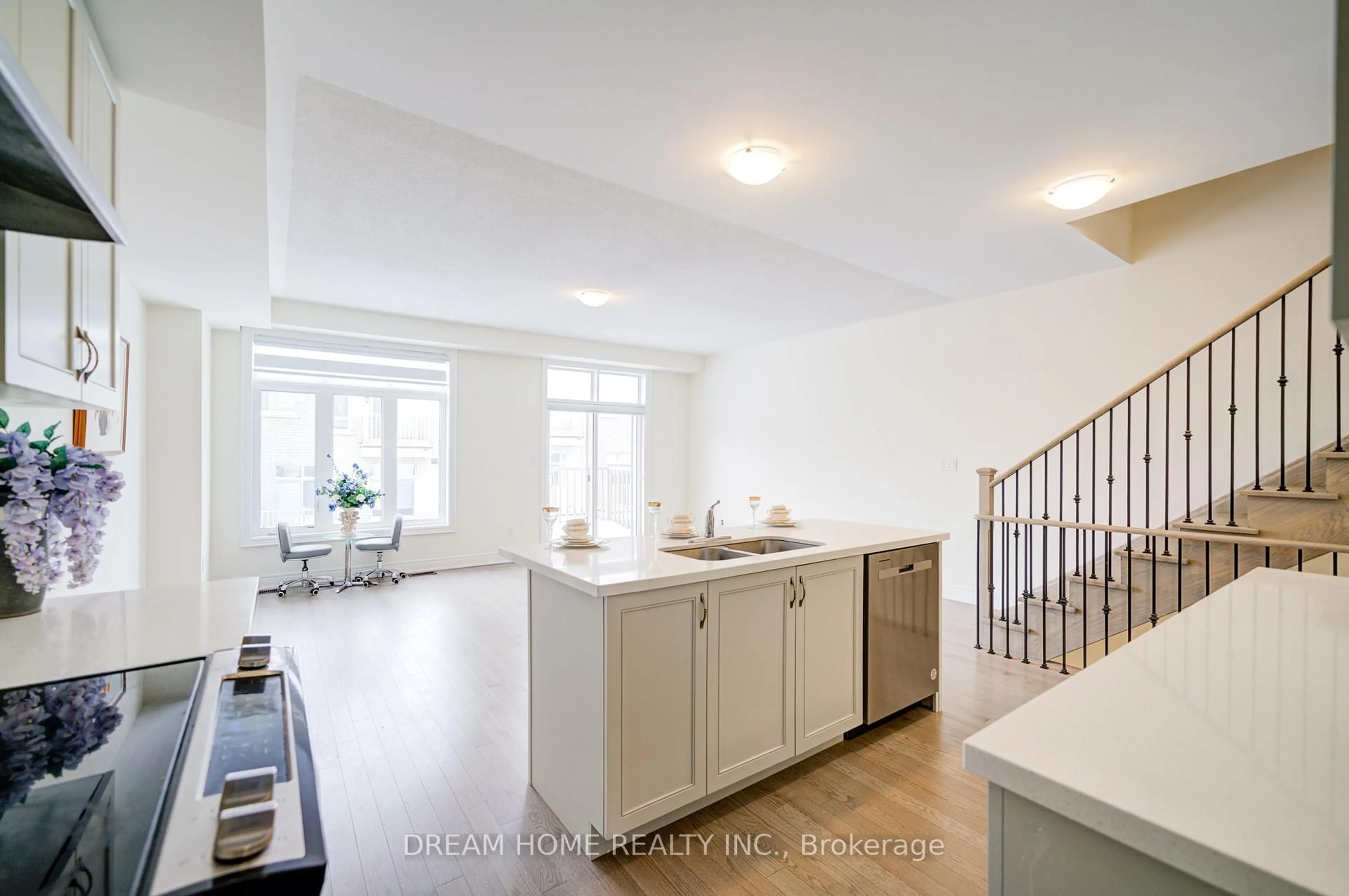 Open concept kitchen, ceramic/tile floor for 22 Thomas Hope Lane, Markham Ontario L3S 0E9