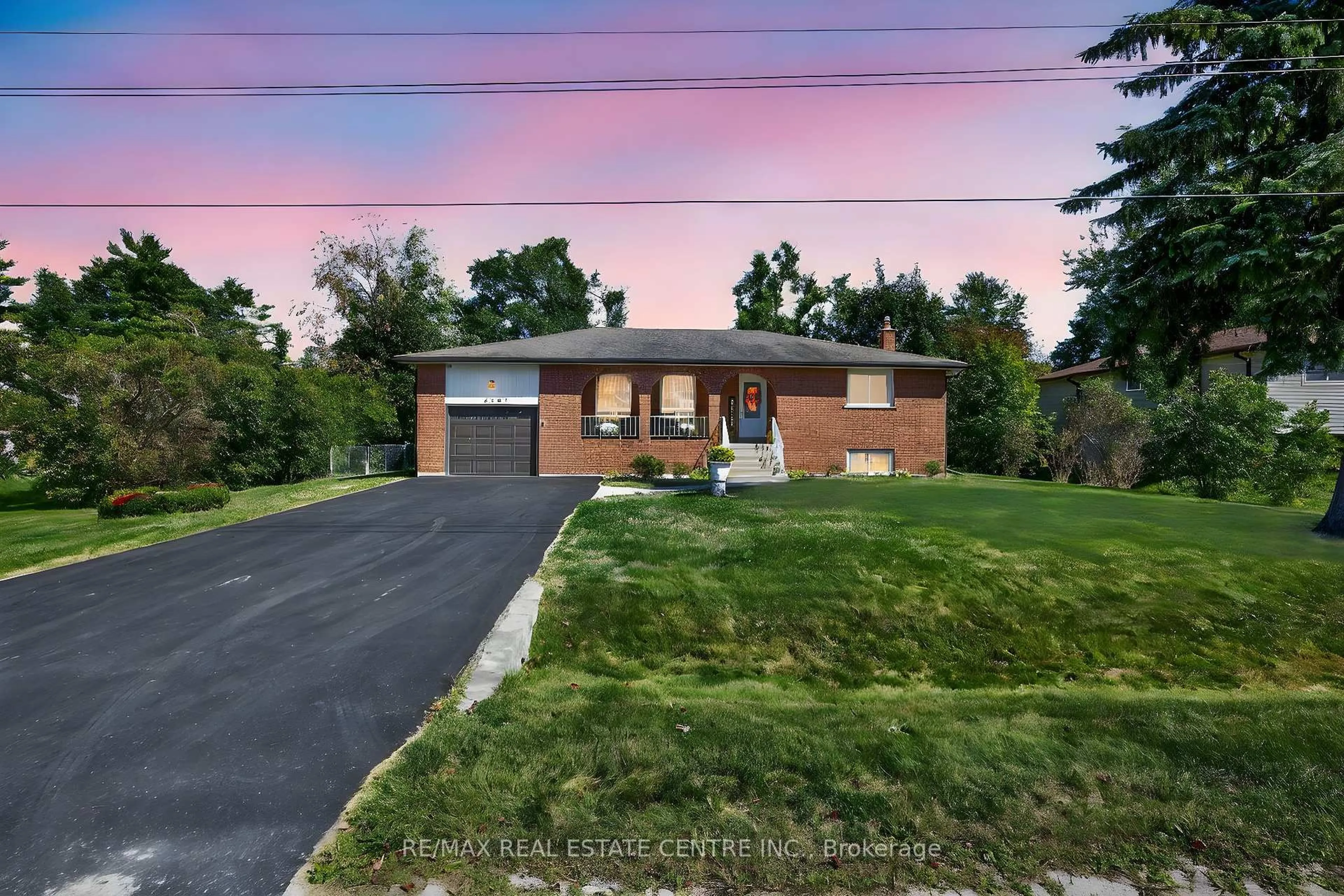 Home with brick exterior material, street for 3047 Sandy Cove Dr, Innisfil Ontario L9S 2K1