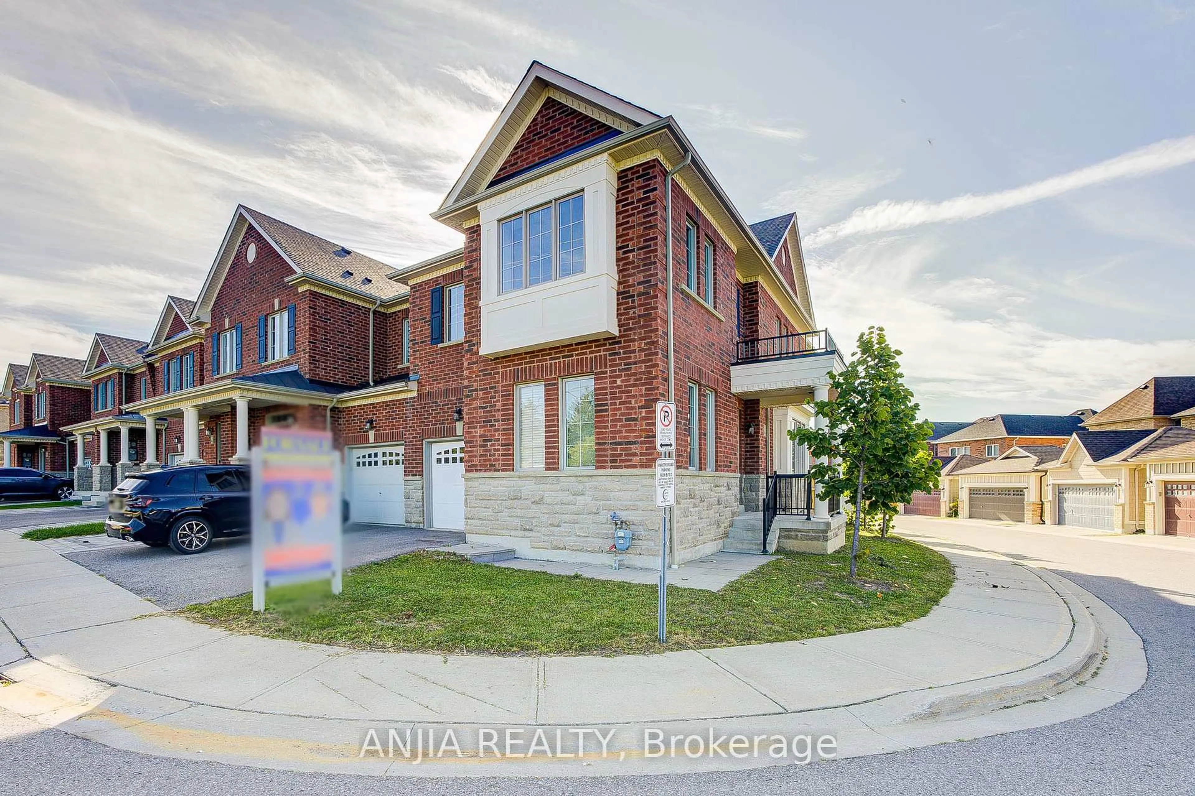 Home with brick exterior material, street for 1 Bellflower Lane, Richmond Hill Ontario L4E 1E7