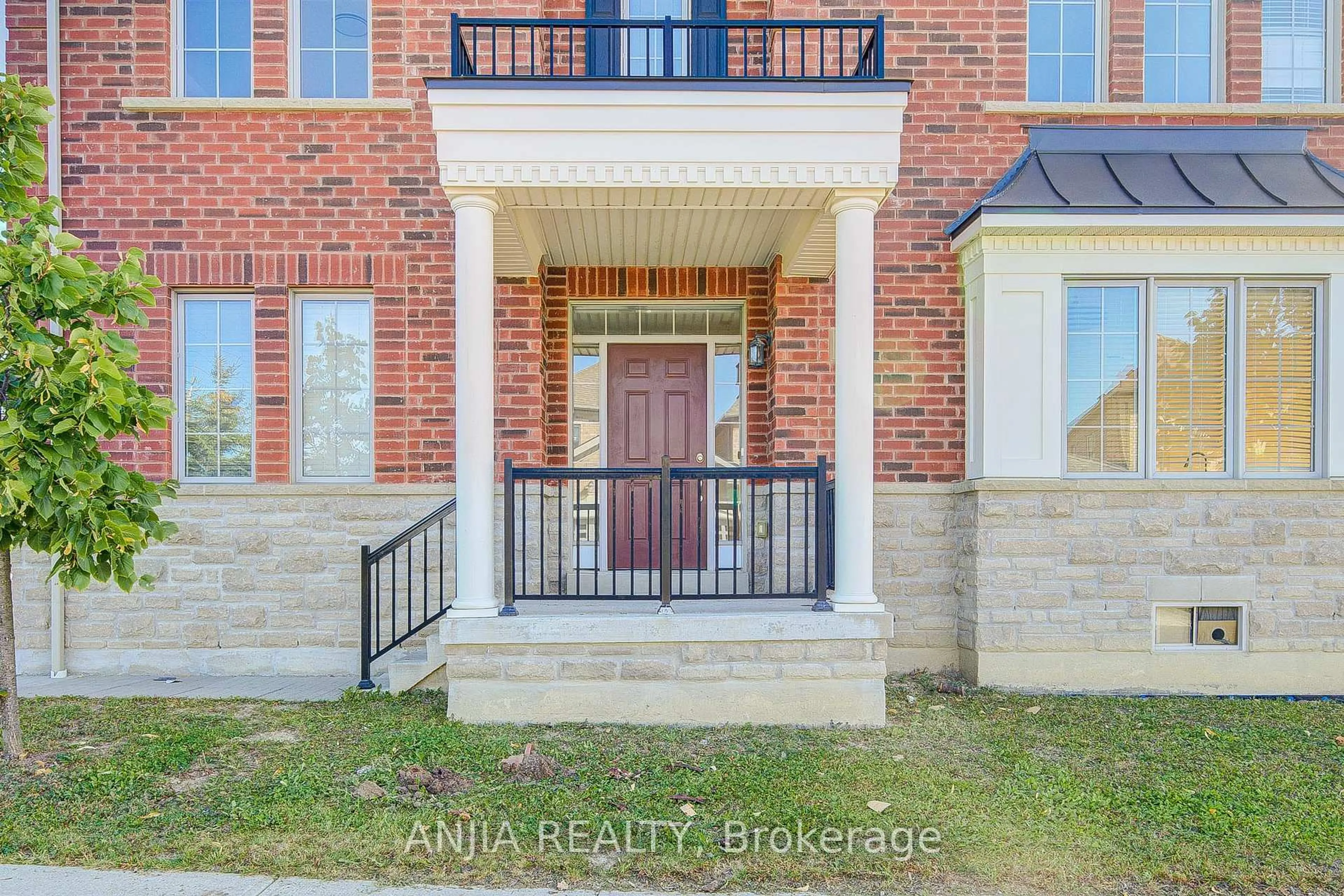 Home with brick exterior material, street for 1 Bellflower Lane, Richmond Hill Ontario L4E 1E7
