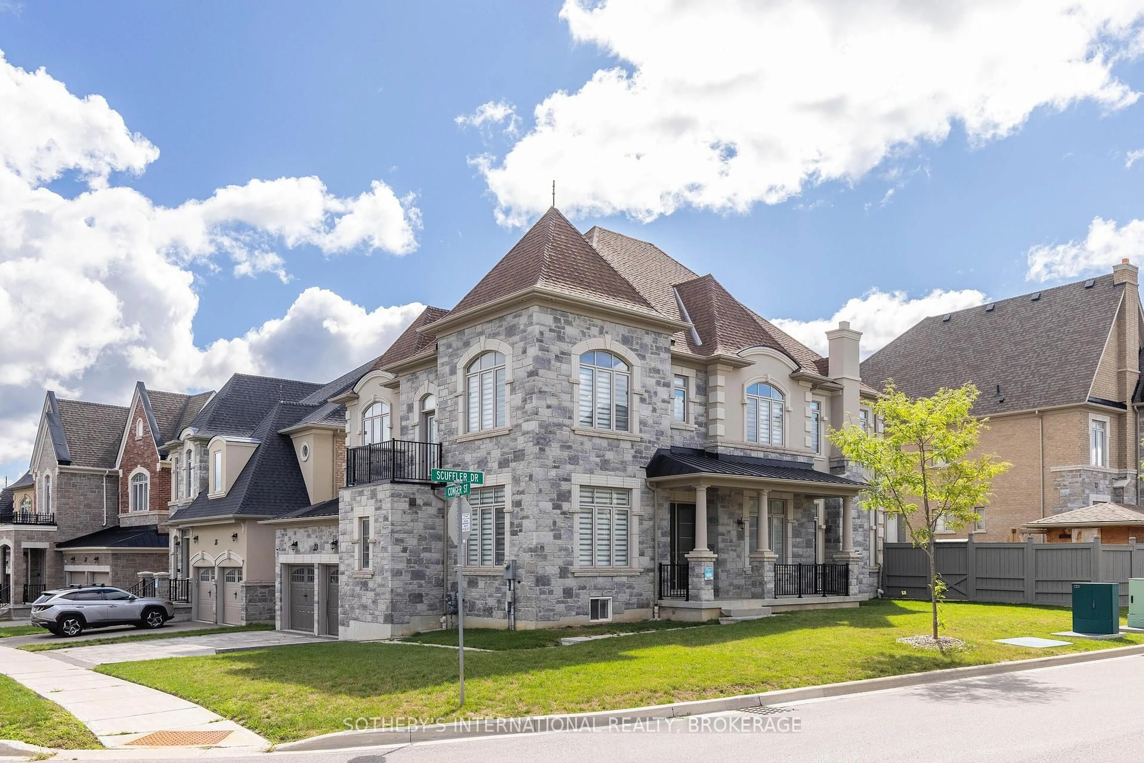 Home with brick exterior material, street for 33 Conger St, Vaughan Ontario L6A 4Y7