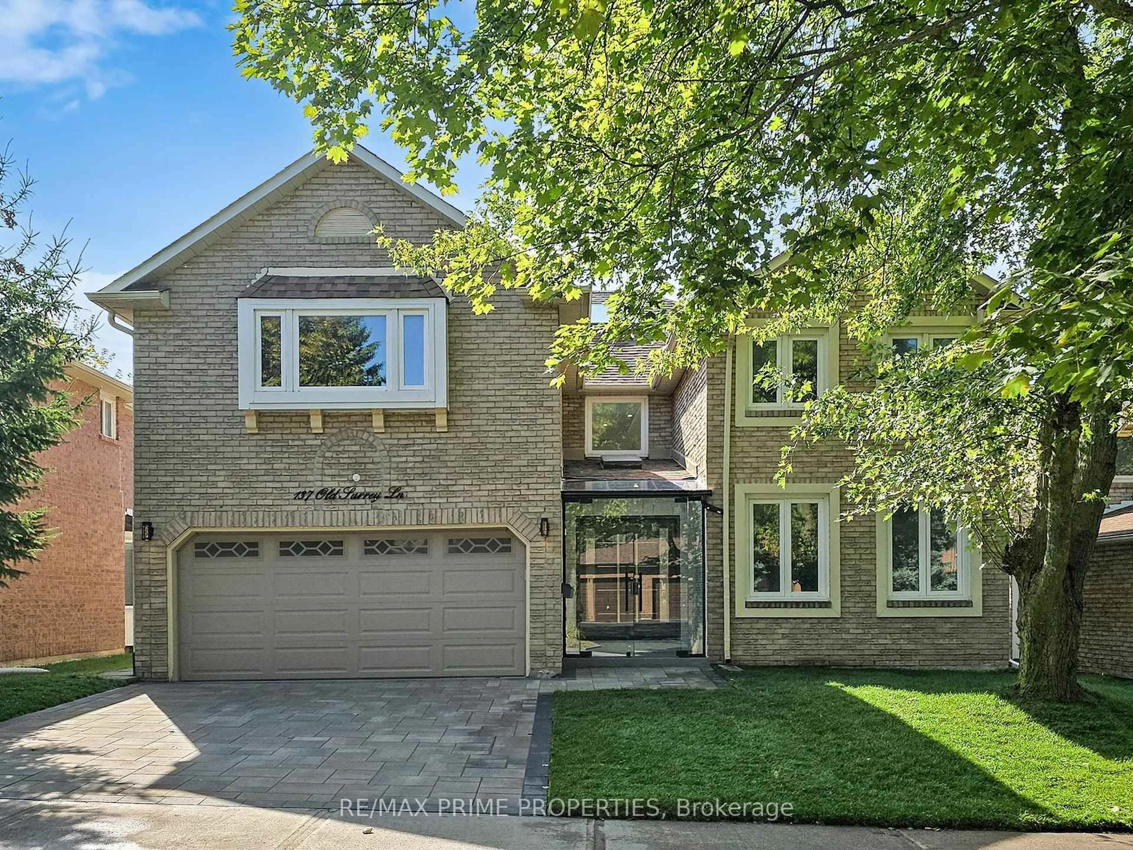 Home with brick exterior material, street for 137 Old Surrey Lane, Richmond Hill Ontario L4C 6R9