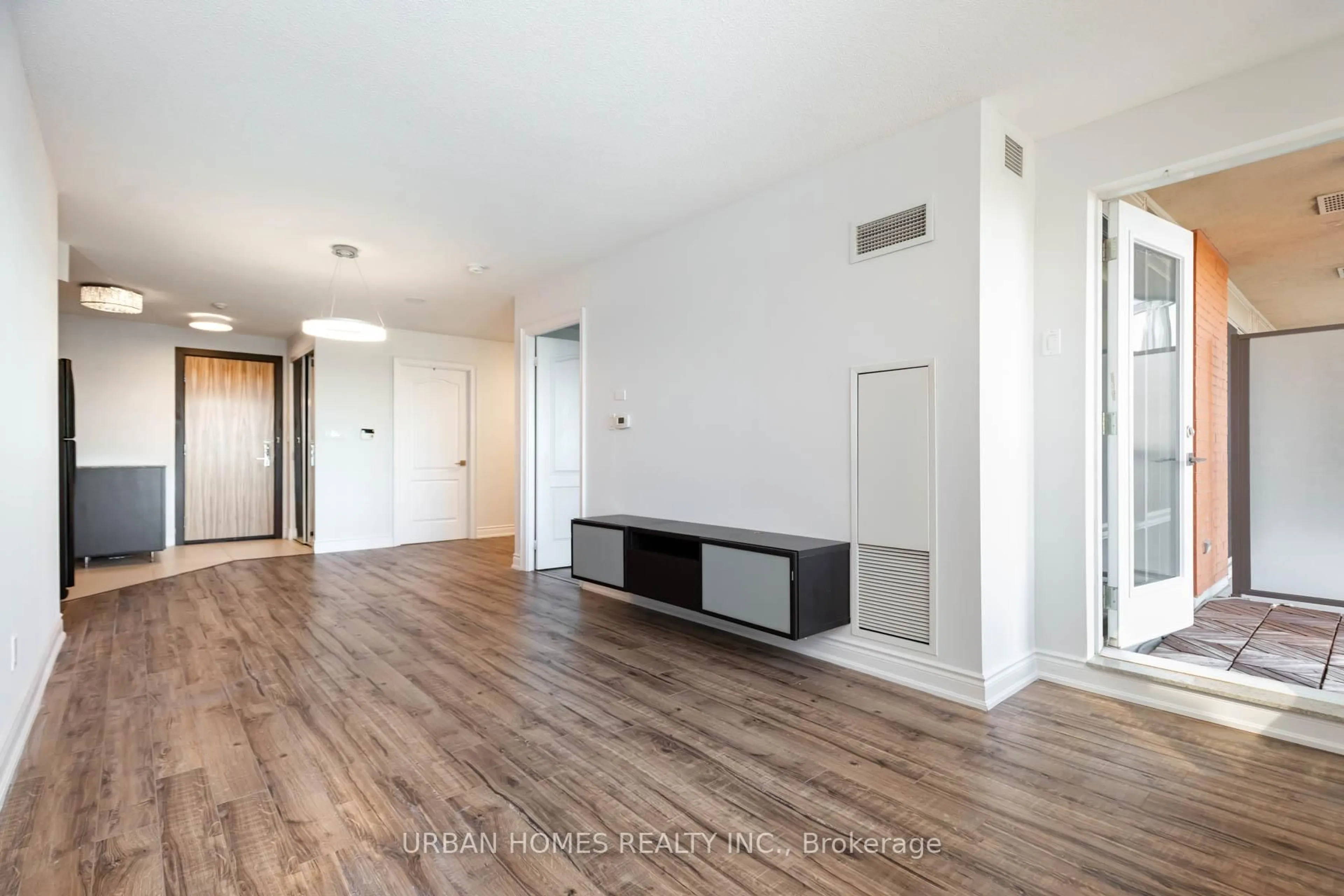 A pic of a room for 60 South Town Centre Blvd #620, Markham Ontario L6G 0C5