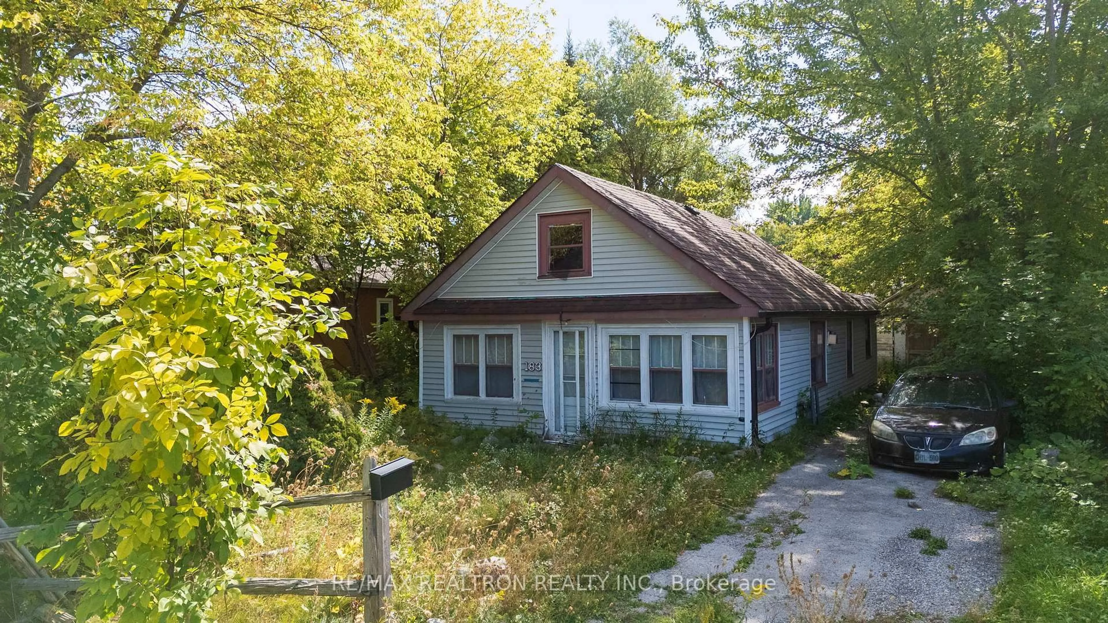 Shed for 183 Beach Rd, Georgina Ontario L4P 2L7