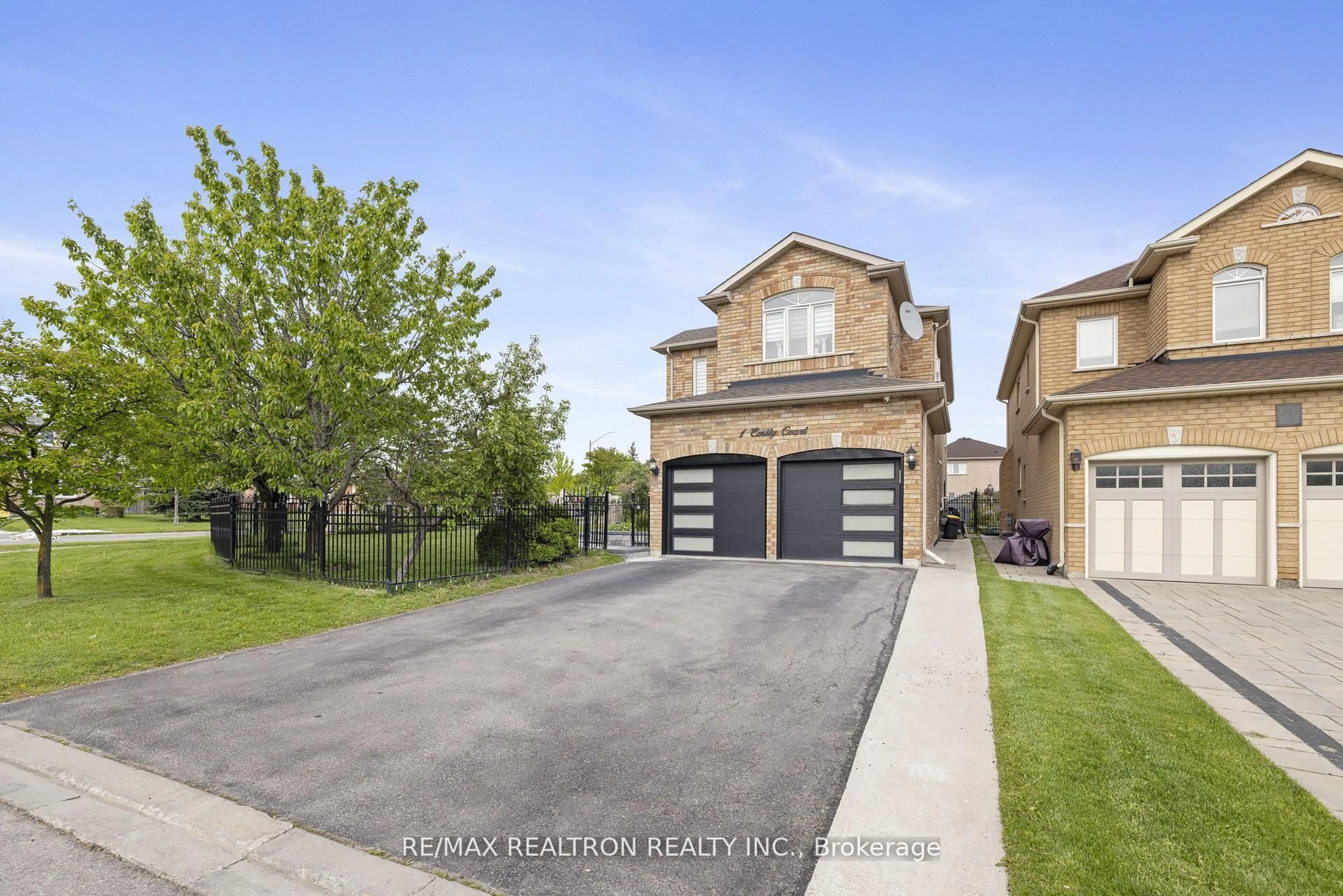 Unknown for 1 Emily Crt, Richmond Hill Ontario L4E 4E5