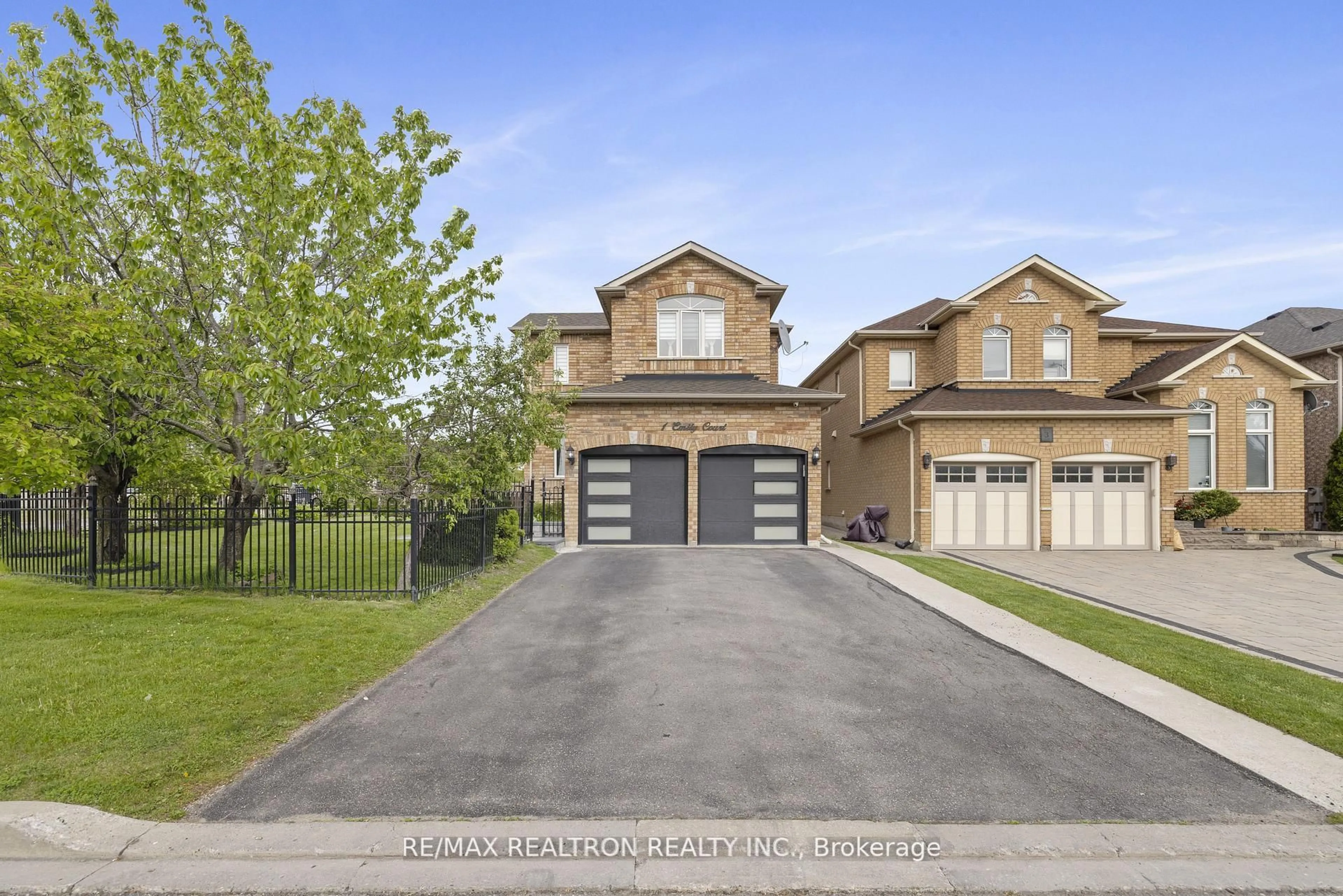 Unknown for 1 Emily Crt, Richmond Hill Ontario L4E 4E5