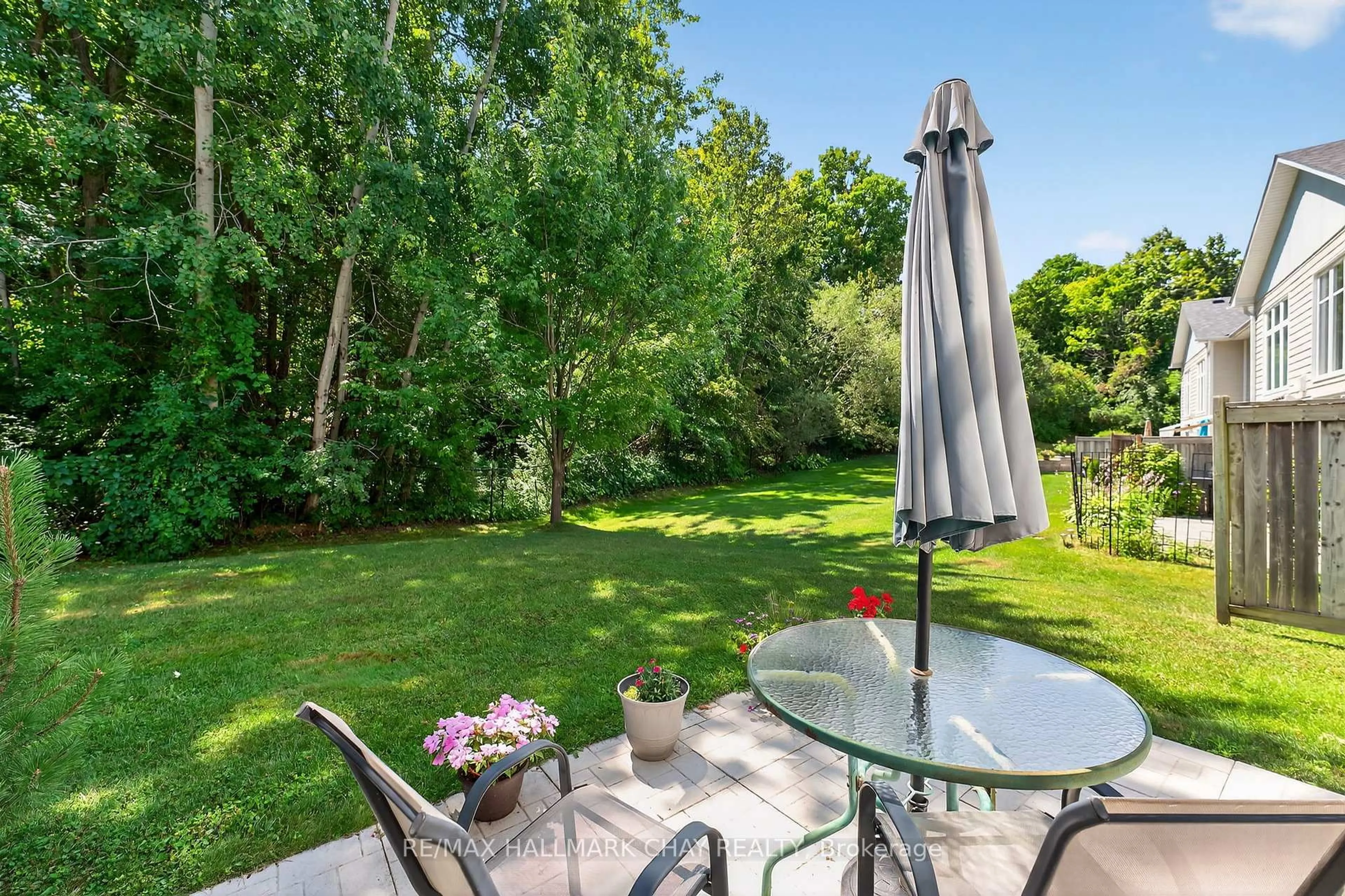 Patio, water/lake/river/ocean view for 912 Creekfront Way, Newmarket Ontario L3Y 8T4