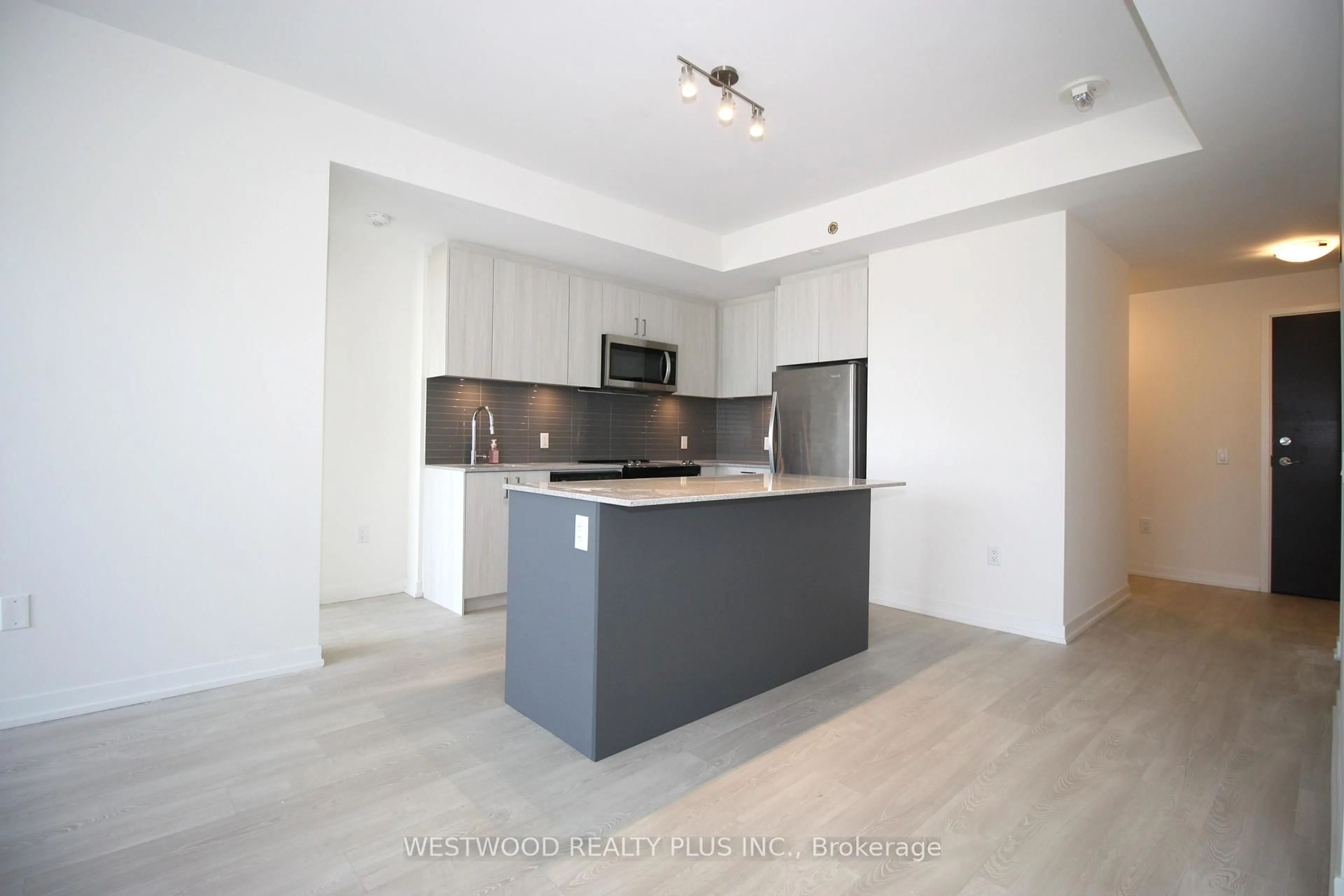 Open concept kitchen, unknown for 8868 YONGE St #1206E, Richmond Hill Ontario L4C 0T4